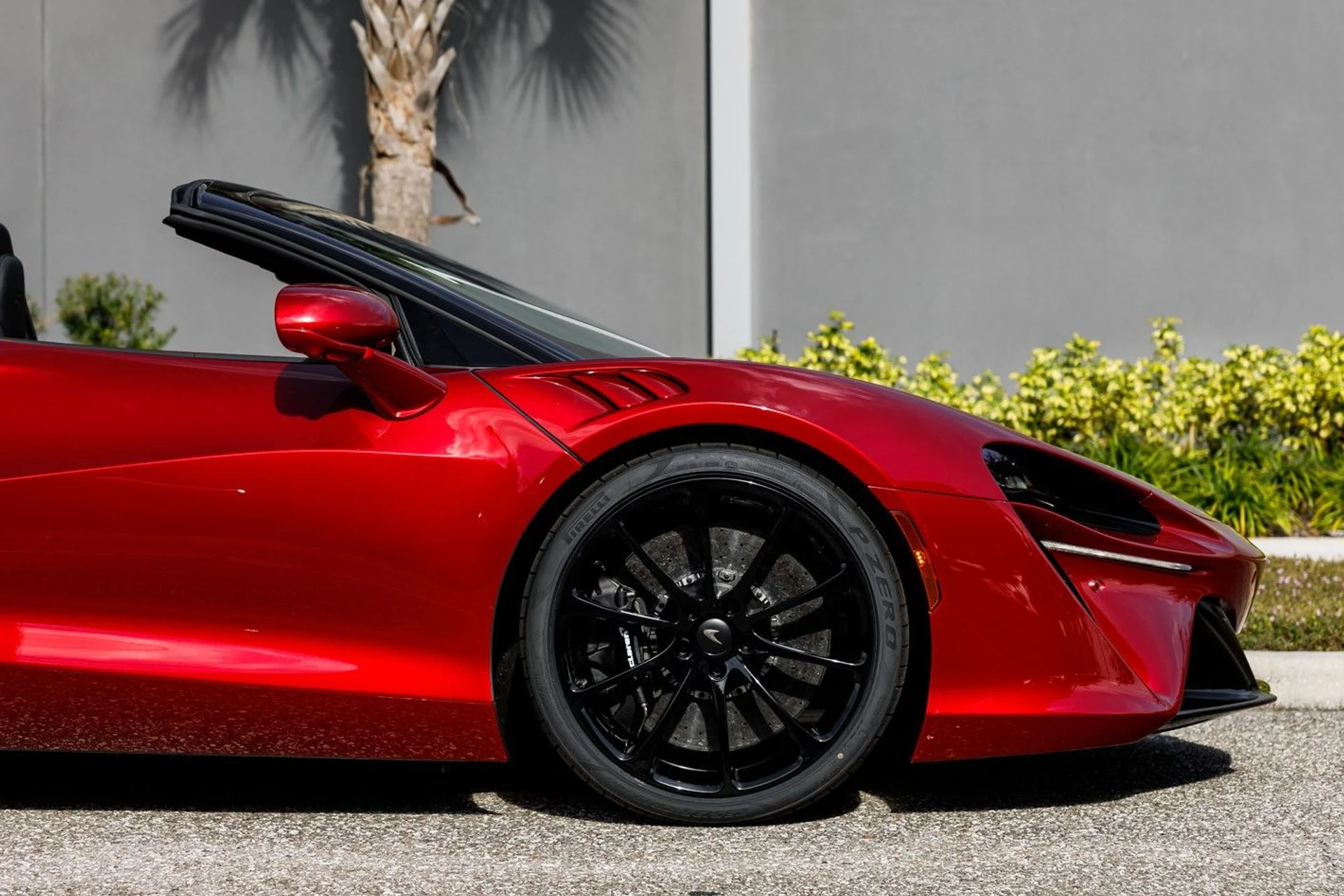 mph013_2617063742_635_p14_l_53eb636682