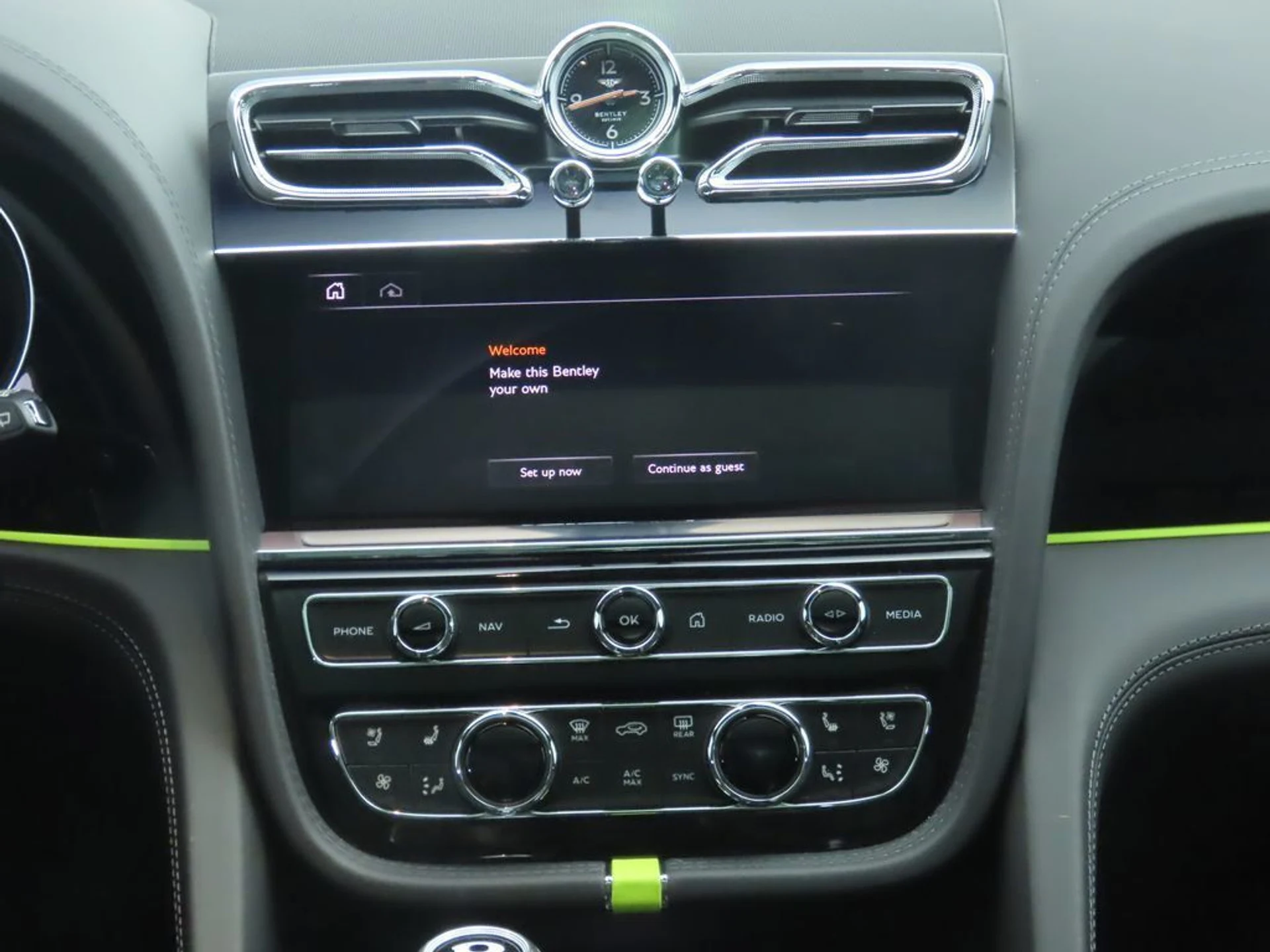 mph013_2618618818_used_2023_bentley_bentayga_ewb_azure_8119_22967334_14_1024_351d998c85