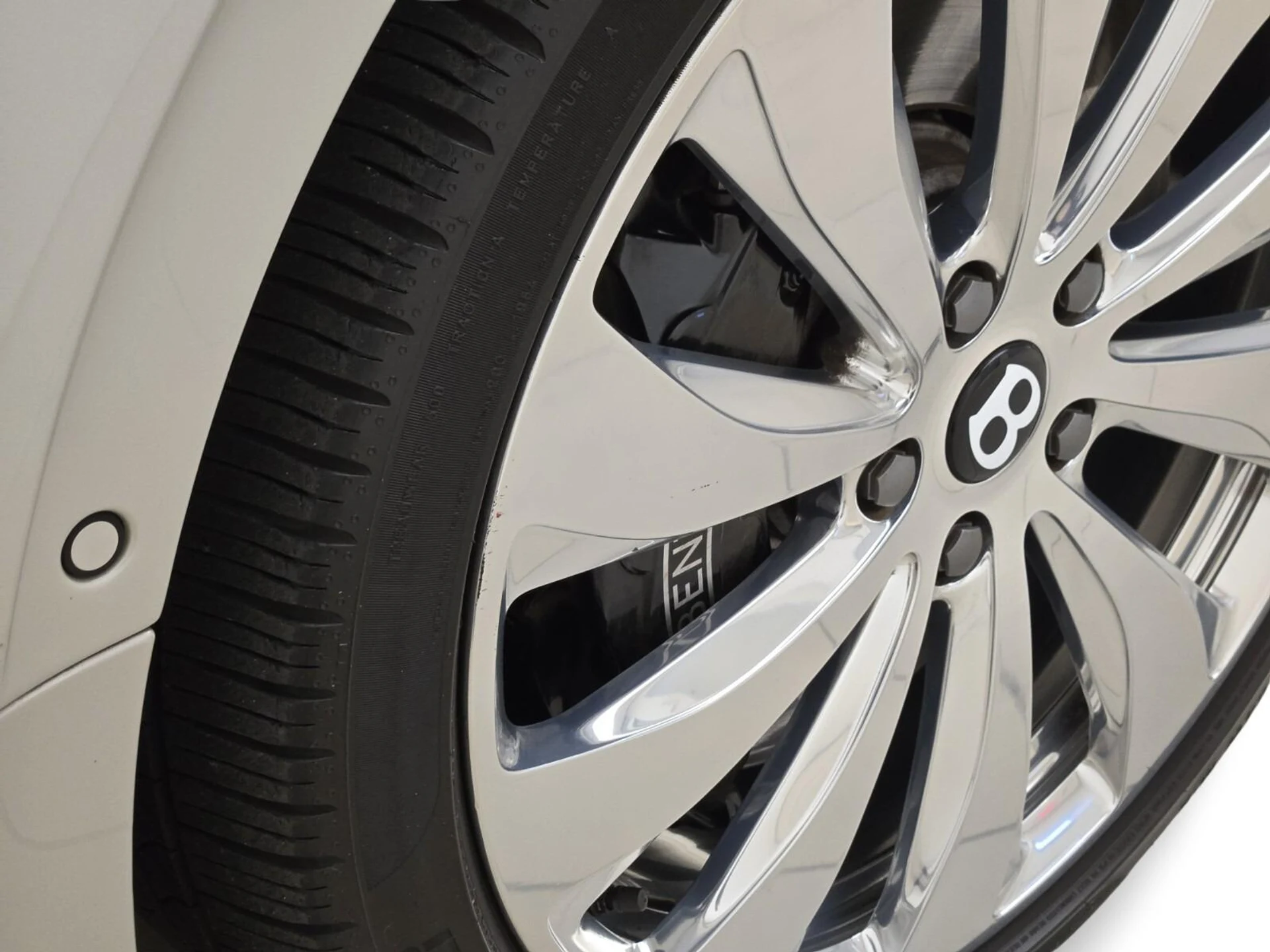 mph013_2622708968_Used_2022_Bentley_Flying_Spur_V8_1767077520_70c55134b9