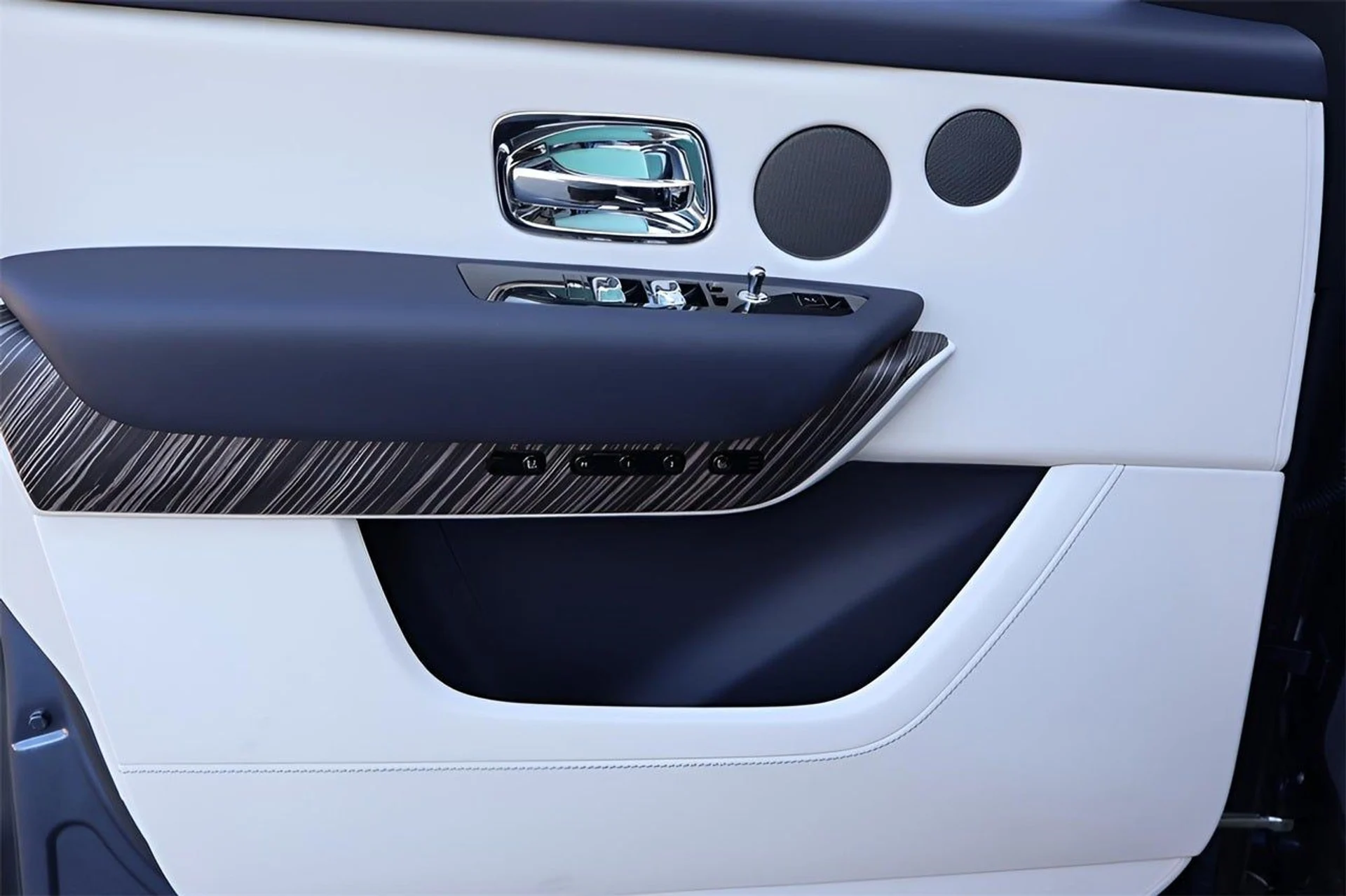 mph013_2622848834_14_432eaaf5b8