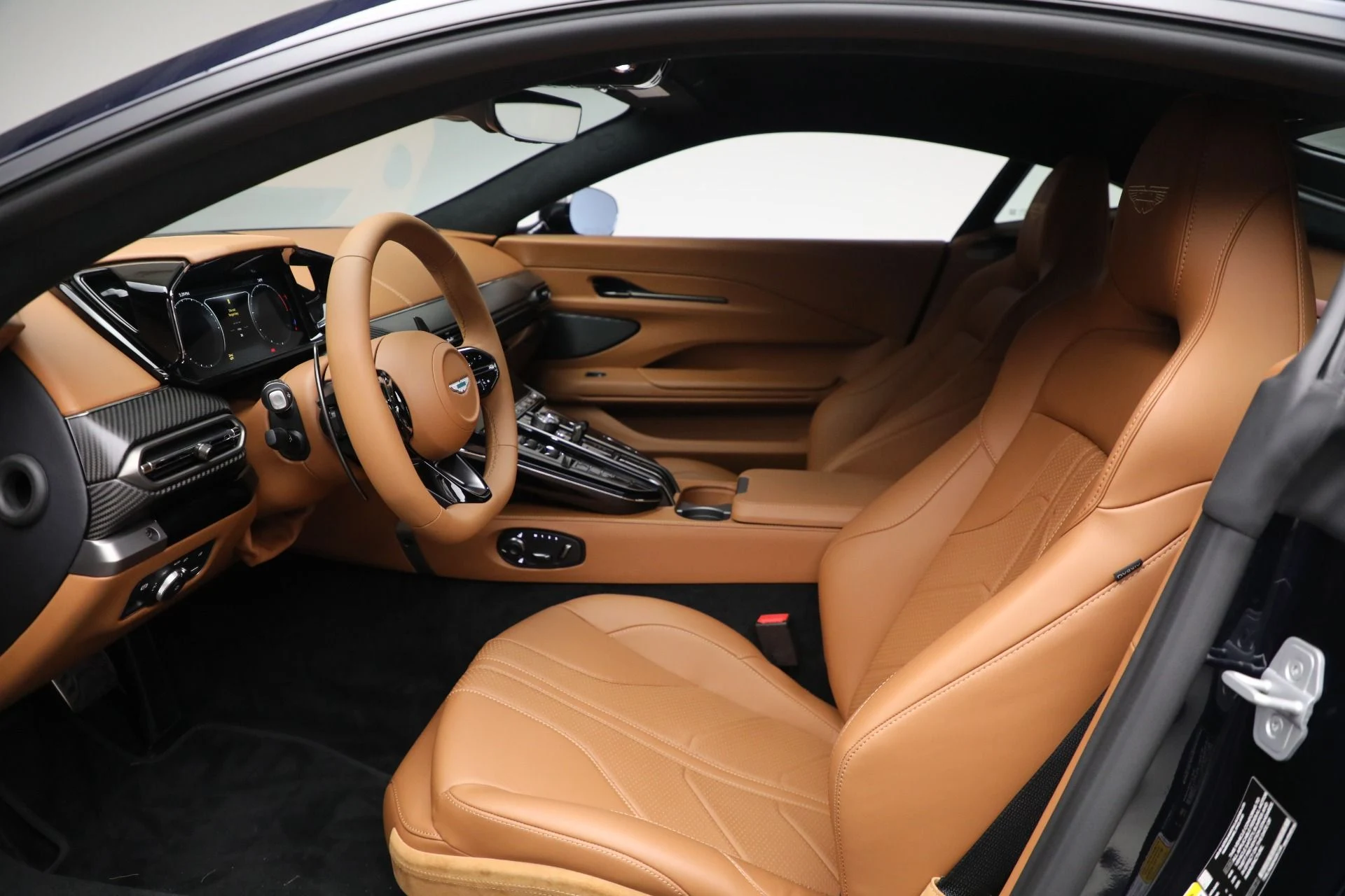 mph013_2624116444_New_2026_Aston_Martin_Vantage_40b5d3fd36