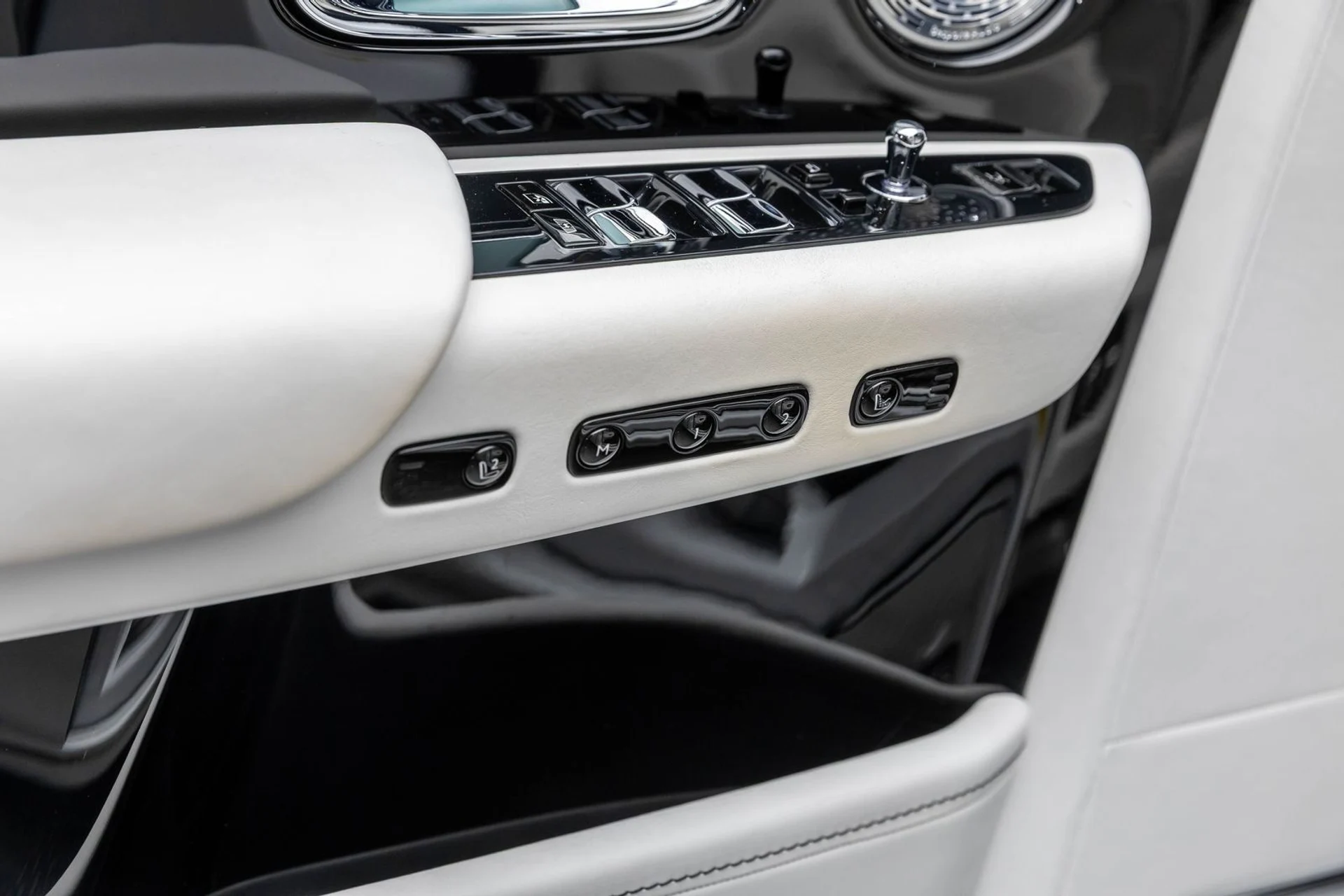 mph013_2628550828_14_0652e9478c