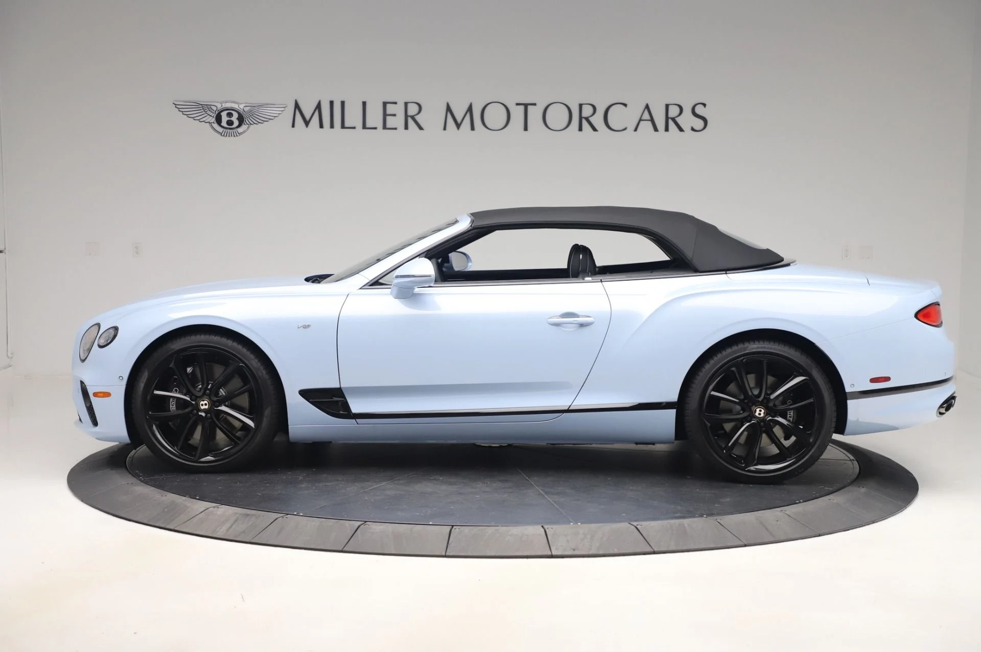 mph013_2631712269_Used_2020_Bentley_Continental_GTC_V8_1777583476_ec2de27a6a
