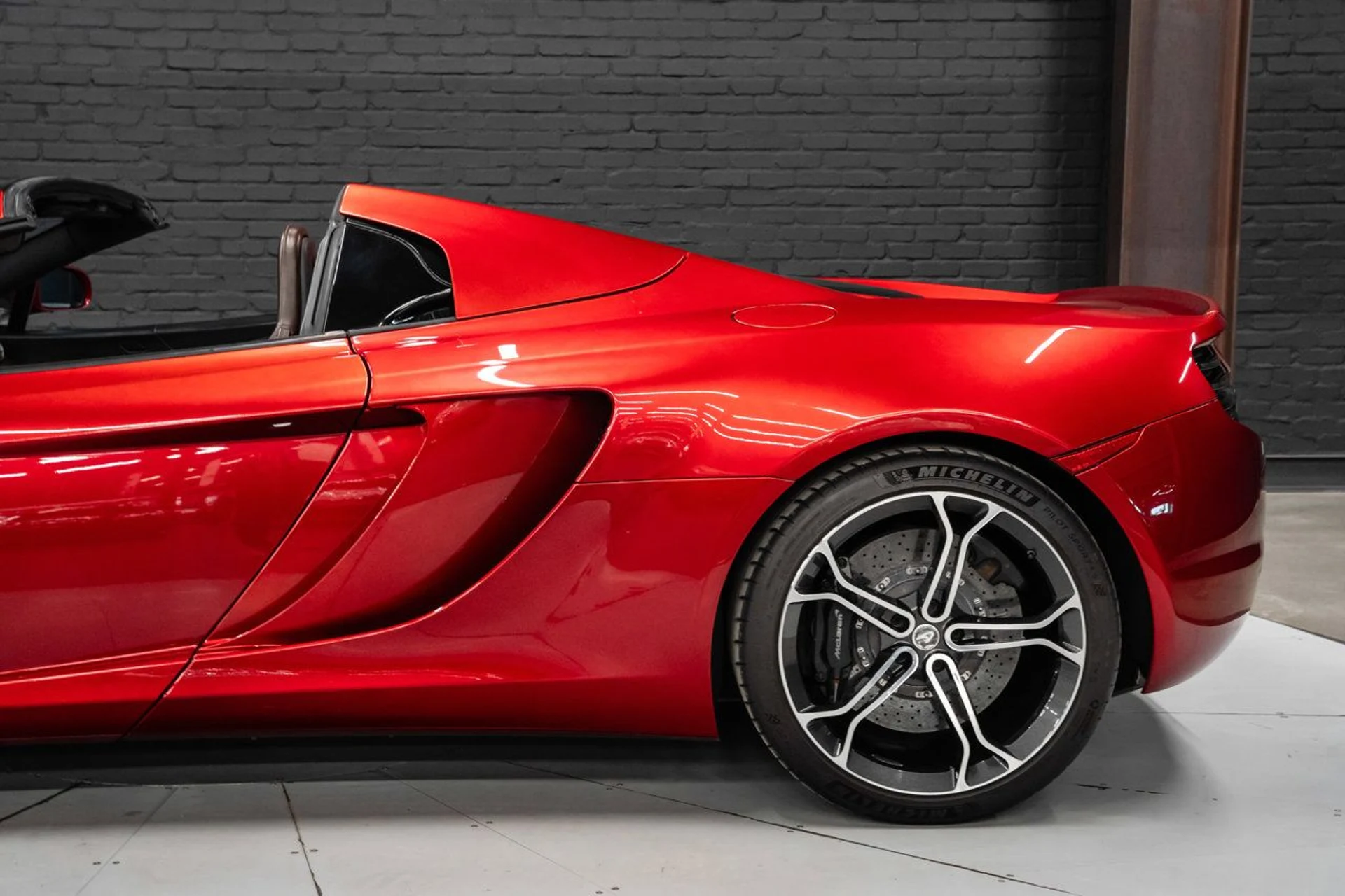 mph013_2639570674_mclaren_mp4_12c_2014_583cbb7f59