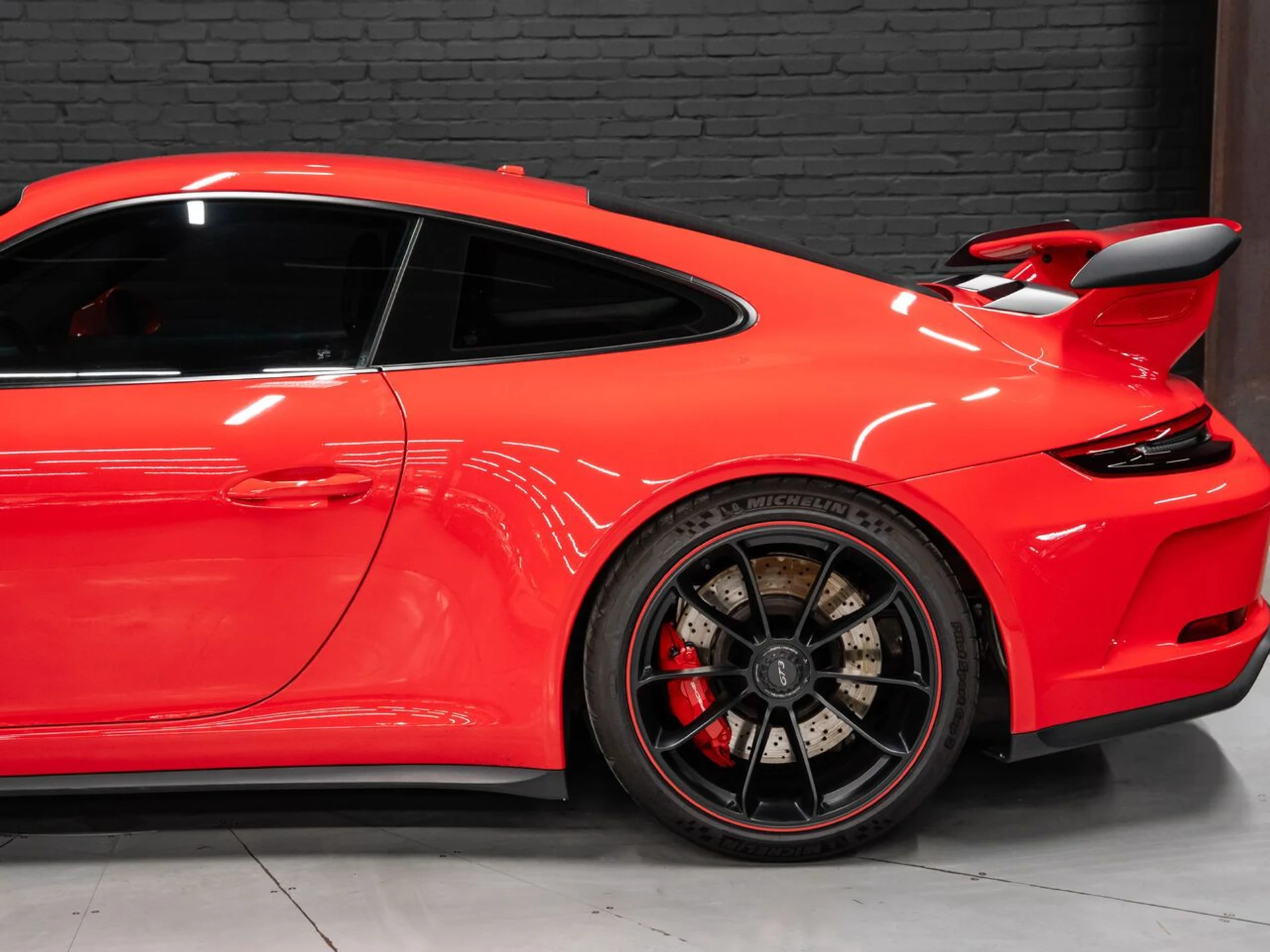 mph013_2641820553_porsche_911_2018_352752dad5