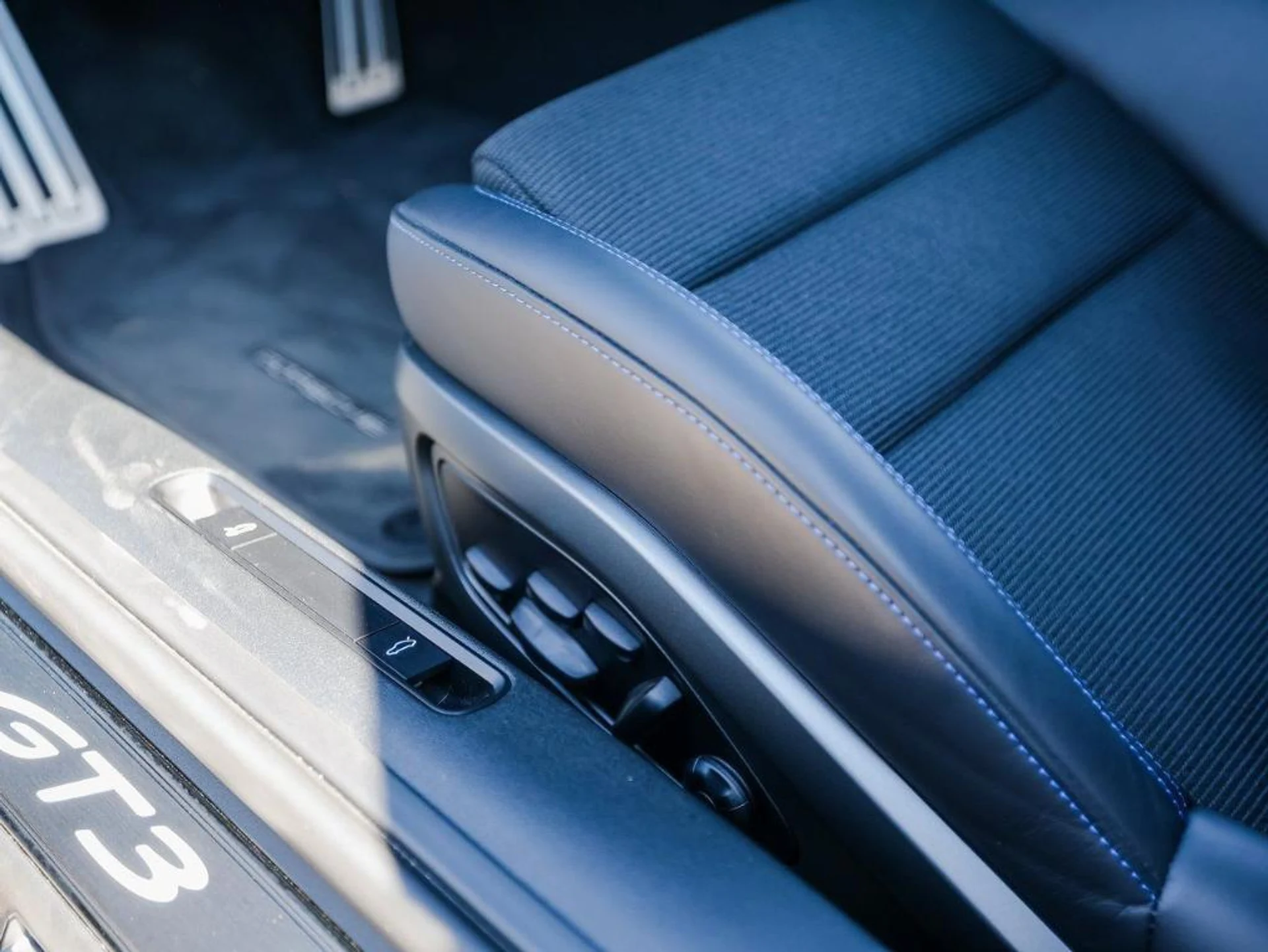 mph013_2643921440_Xl5_LL_Azl_Yh_Xckf_Yd1b_Ifdusm010_937e7bc52d