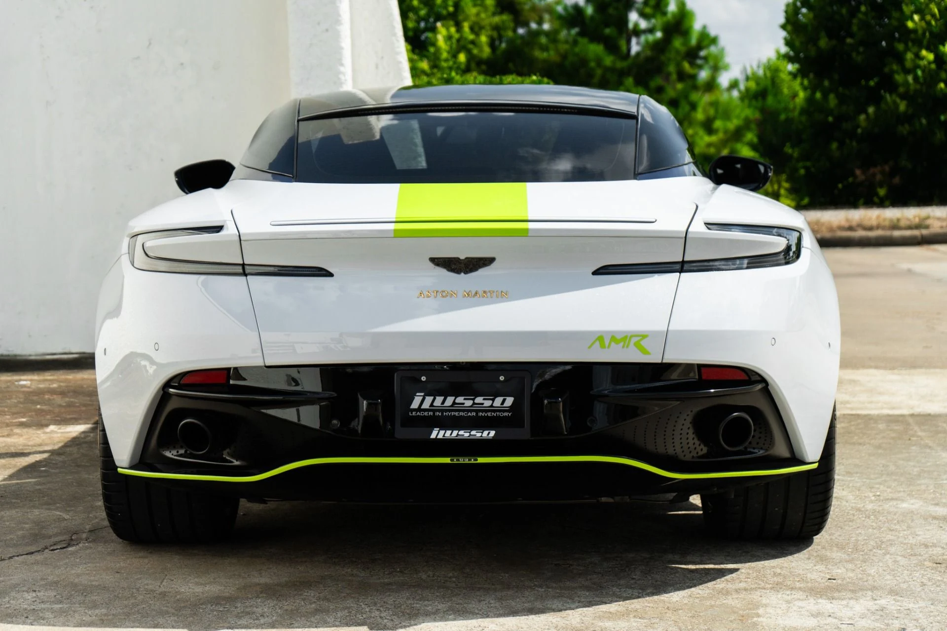 mph013_2650650284_Used_2019_Aston_Martin_DB_11_AMR_1785363698_4b10ca1518