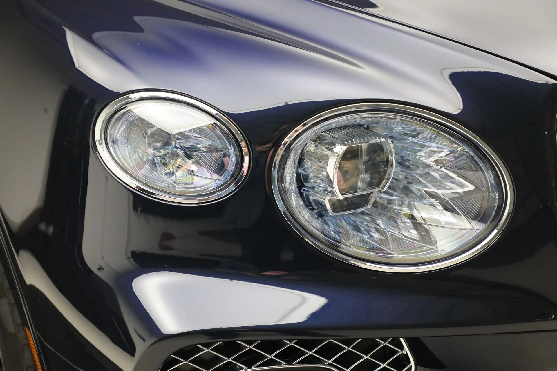 mph013_2669724823_Used_2022_Bentley_Bentayga_V8_4715147070