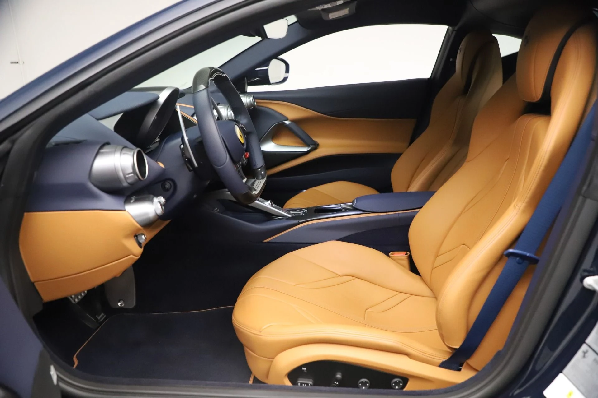 mph013_2684228808_Used_2020_Ferrari_812_Superfast_1622641903_b7a882e615