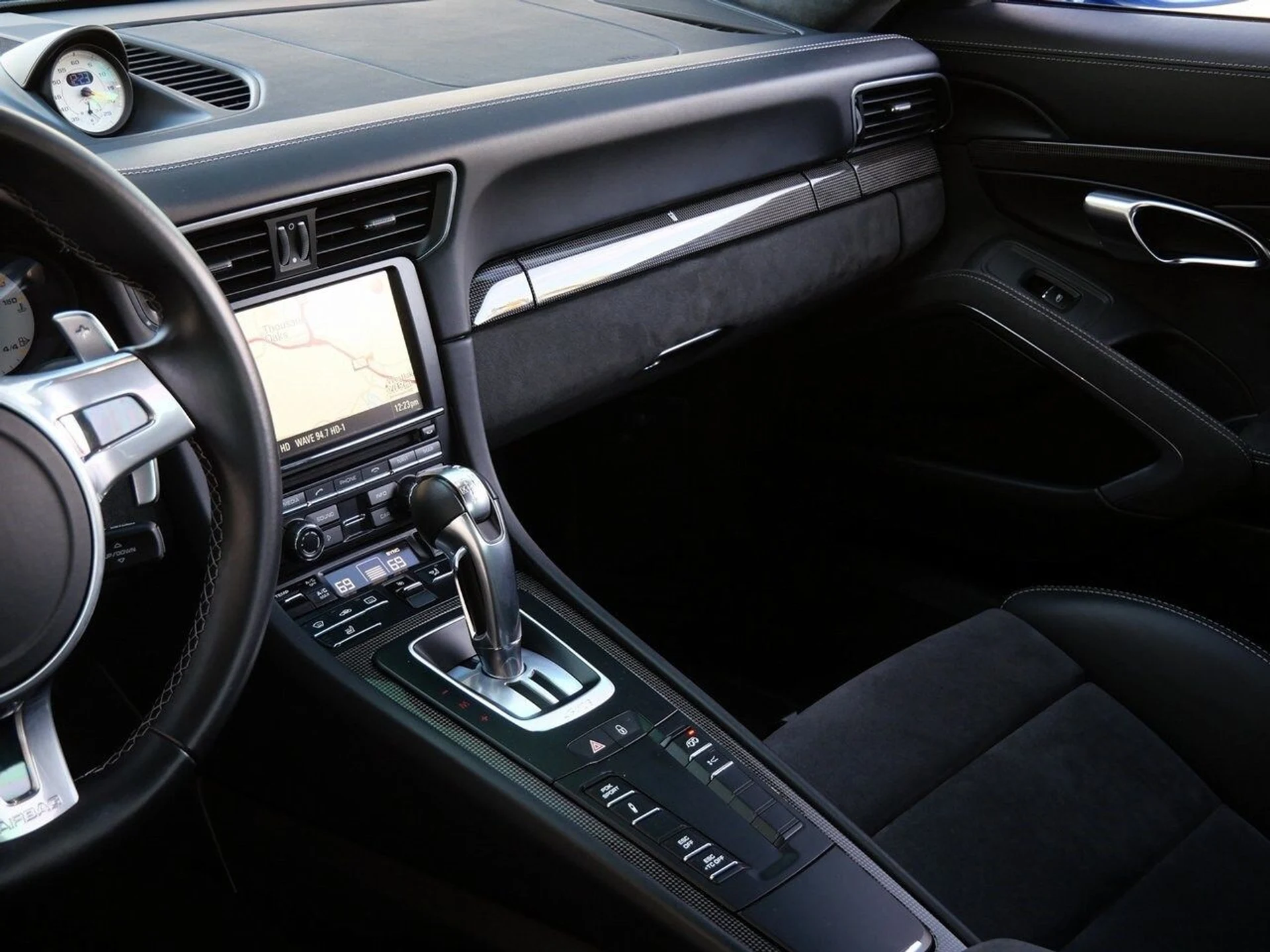 mph013_2687156327_582f882895eee53bd525fbb0c9be47a1x_1259119ce5