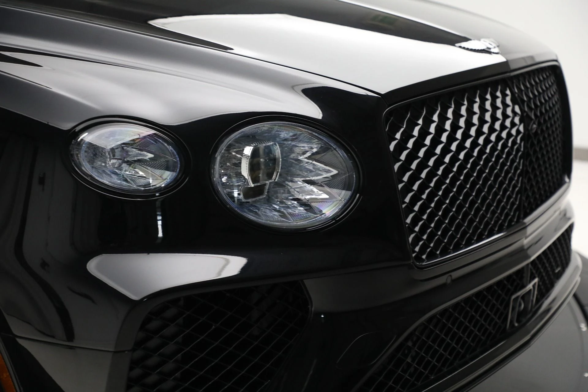 mph013_2697745220_Used_2024_Bentley_Bentayga_V8_e905039cb3