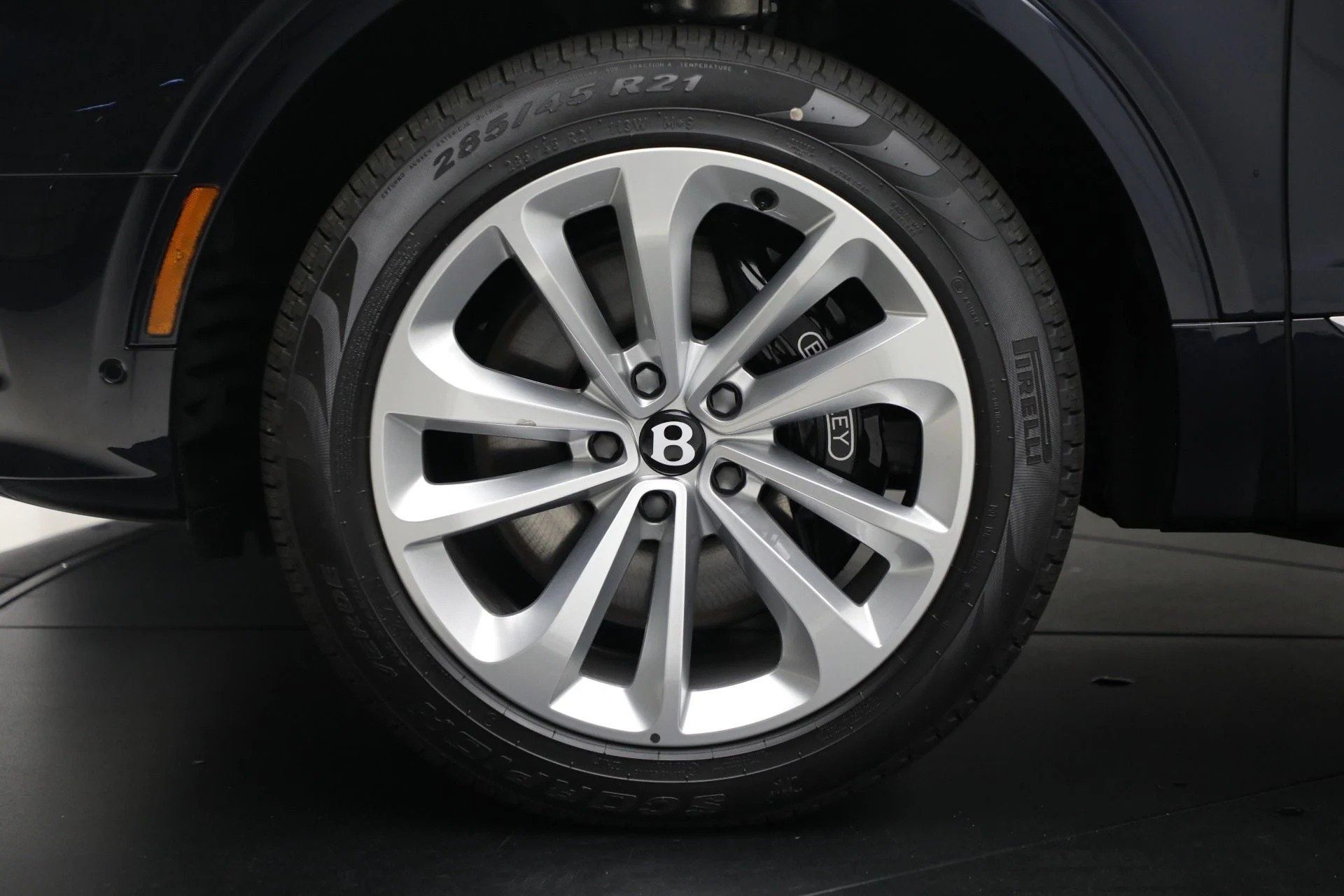 mph013_2707341786_New_2025_Bentley_Bentayga_V8_ba75ada18a
