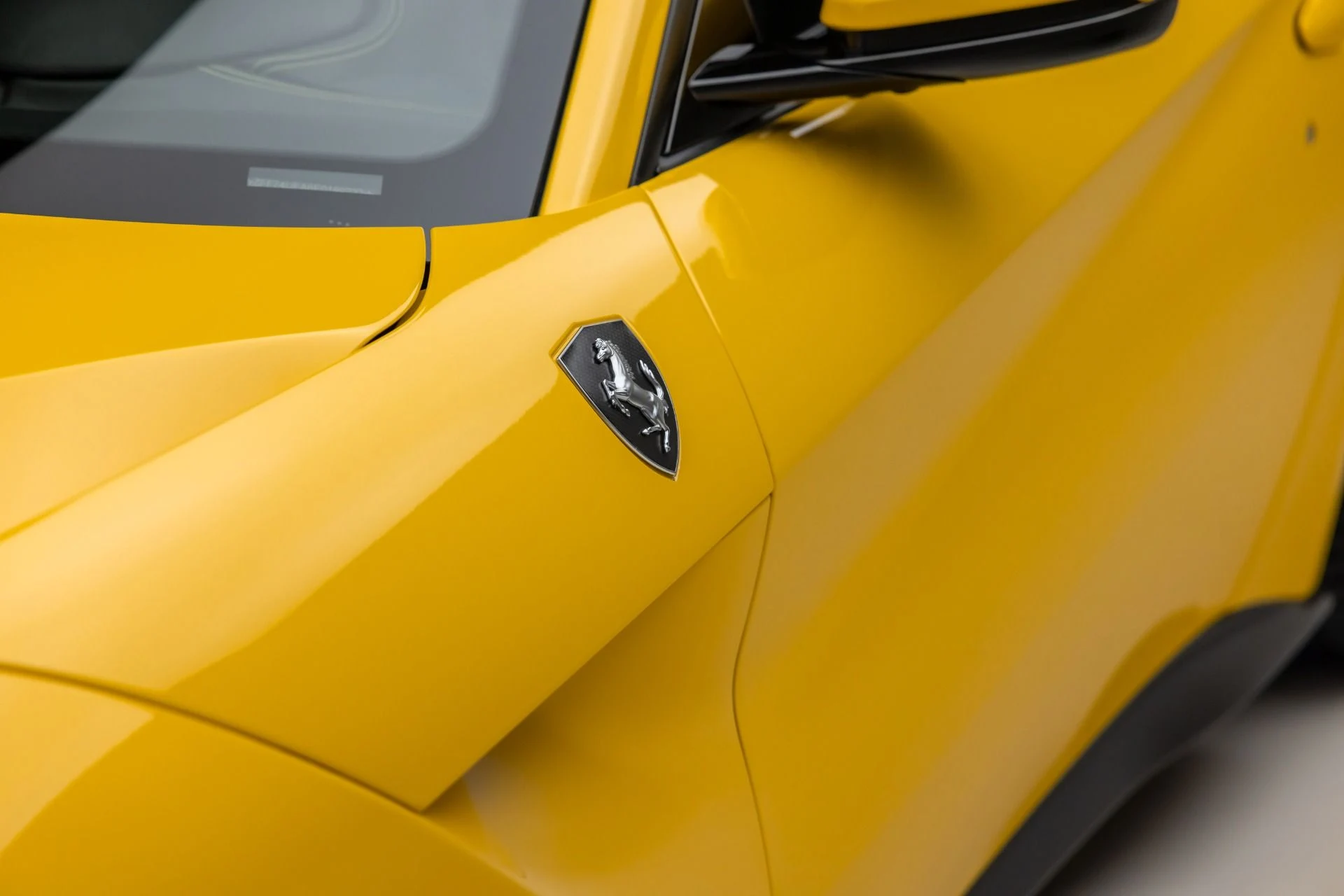 mph013_2711854480_Used_2014_Ferrari_F12berlinetta_1766171664_2e1a10da1b