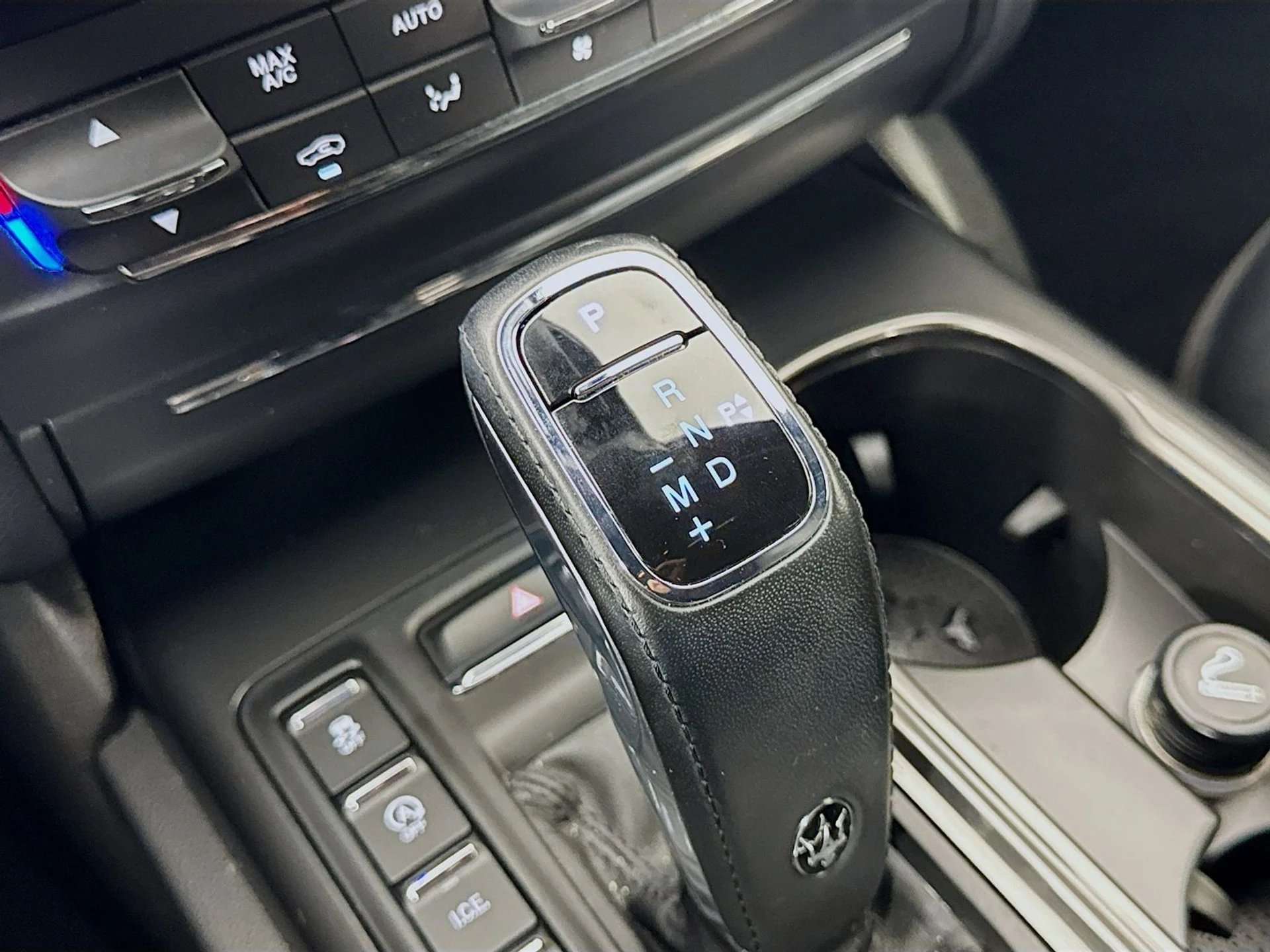 mph013_2721423745_a164c4d1691015cff3baf470bb4a861dx_3e6694a3f6