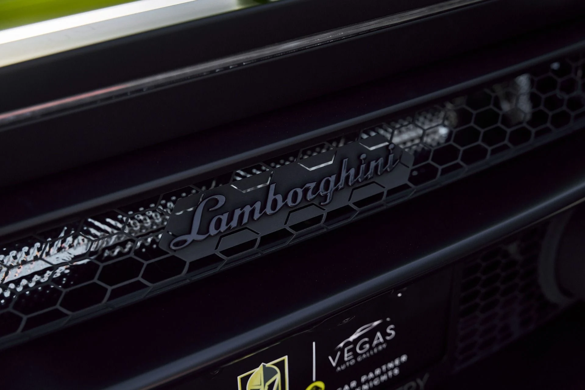 mph013_2723581681_Used_2024_Lamborghini_Huracan_Sterrato_Base_1767062376_8a353e6c23