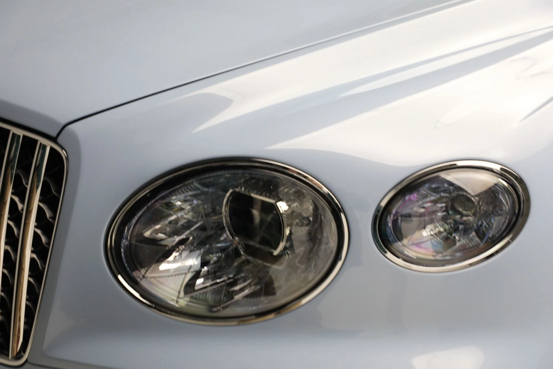 mph013_2724991401_New_2025_Bentley_Bentayga_Azure_V8_92b4b6efed