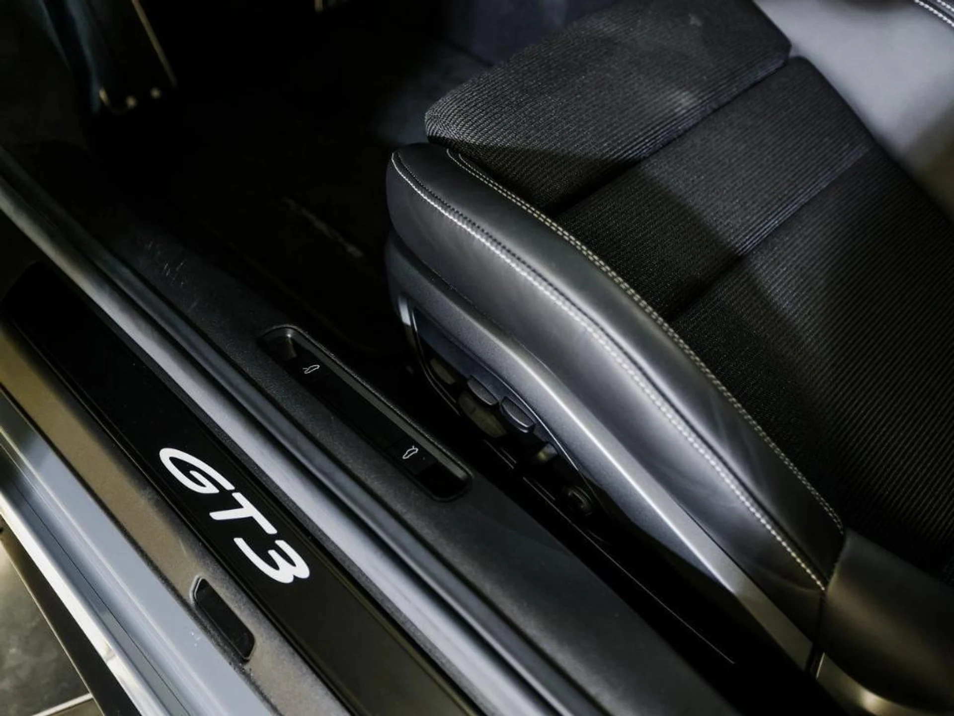 mph013_2727995521_B2v2_Oj_FW_Yo_Ax_Ijm_S_Bcw_G8mnu1xw_08d0ffa783