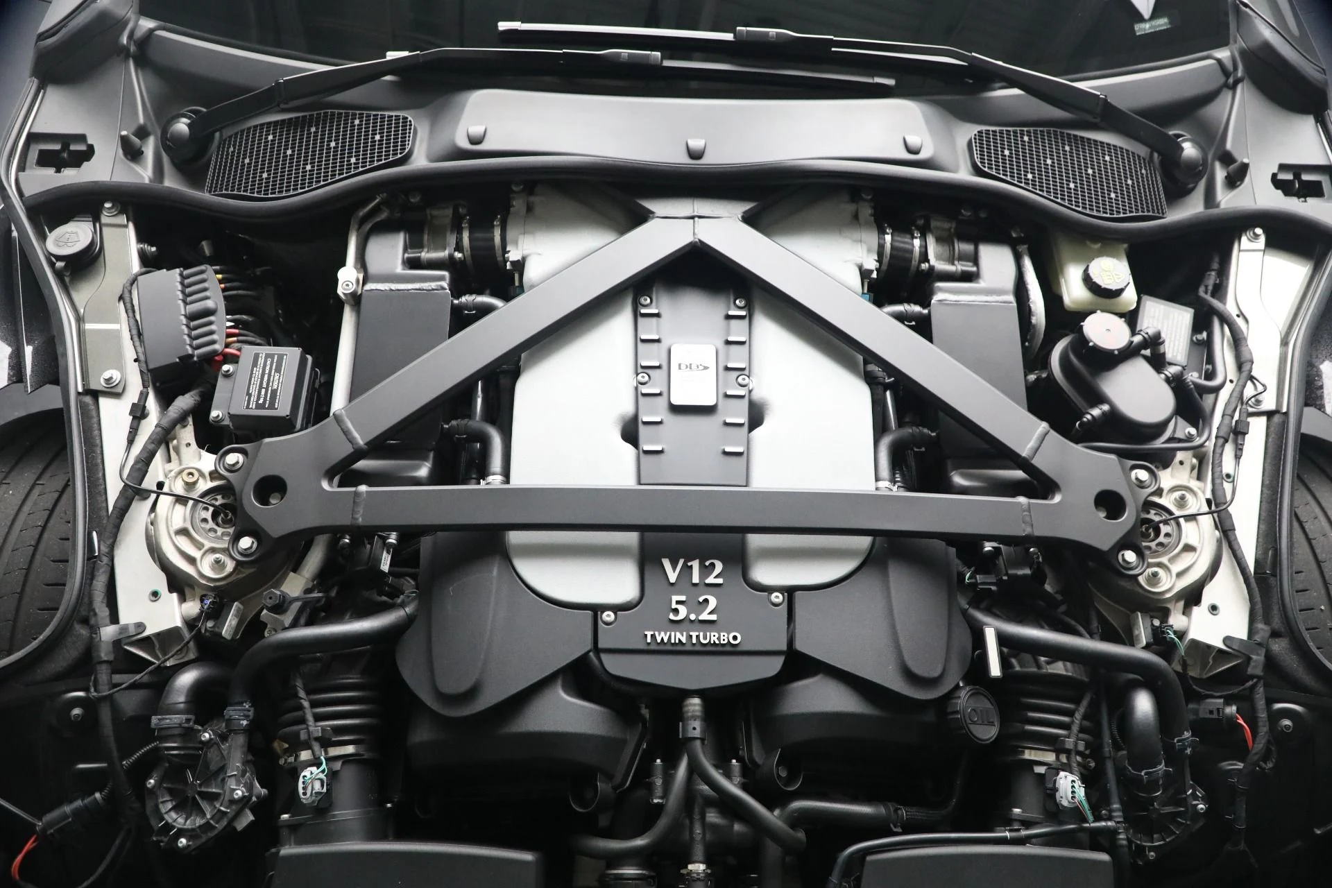 mph013_2733906796_Used_2019_Aston_Martin_DBS_Superleggera_1766529169_578604880b