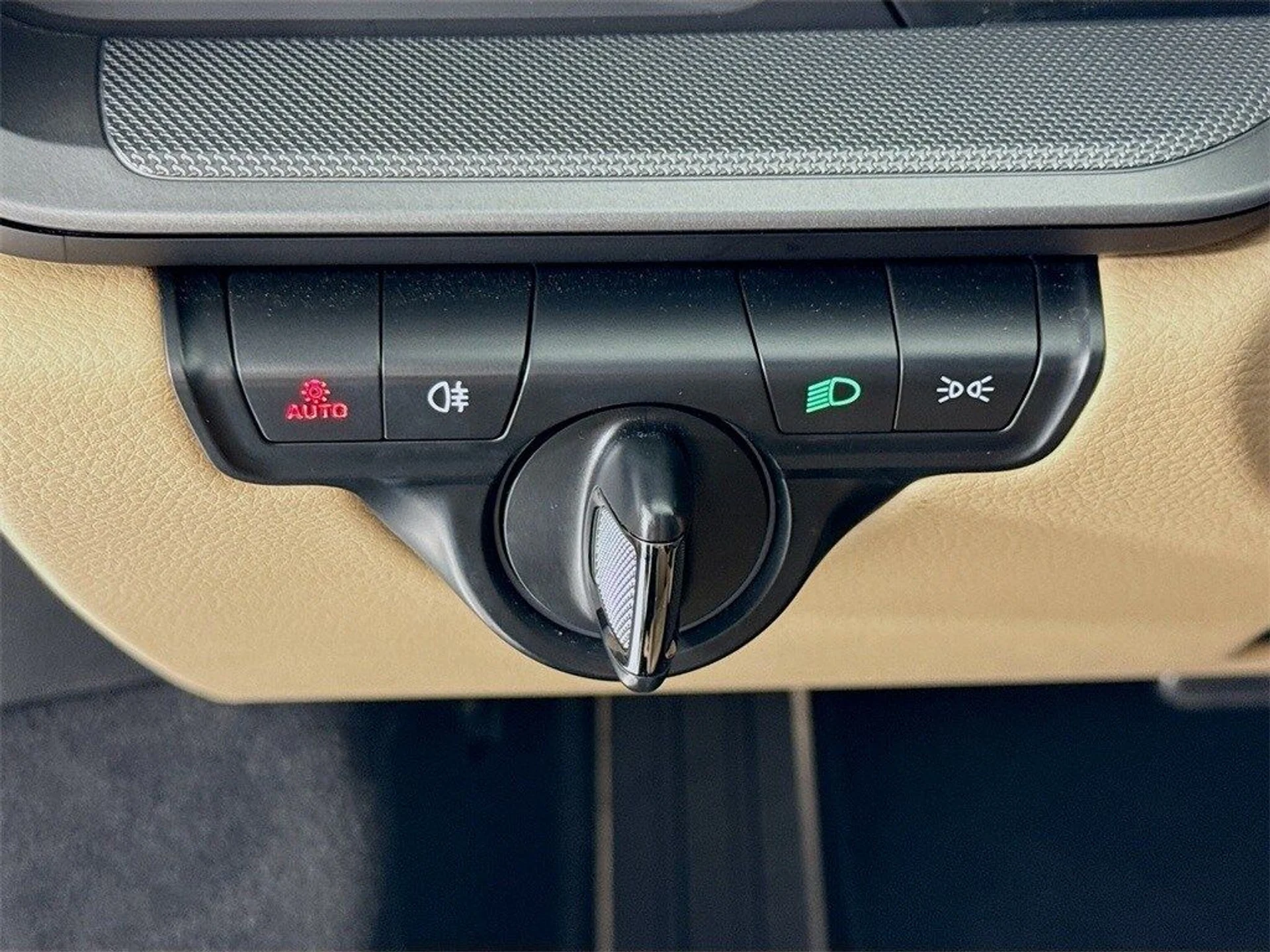 mph013_2738519978_c170142d0d632c4f596afd07094b9f8fx_5261531601