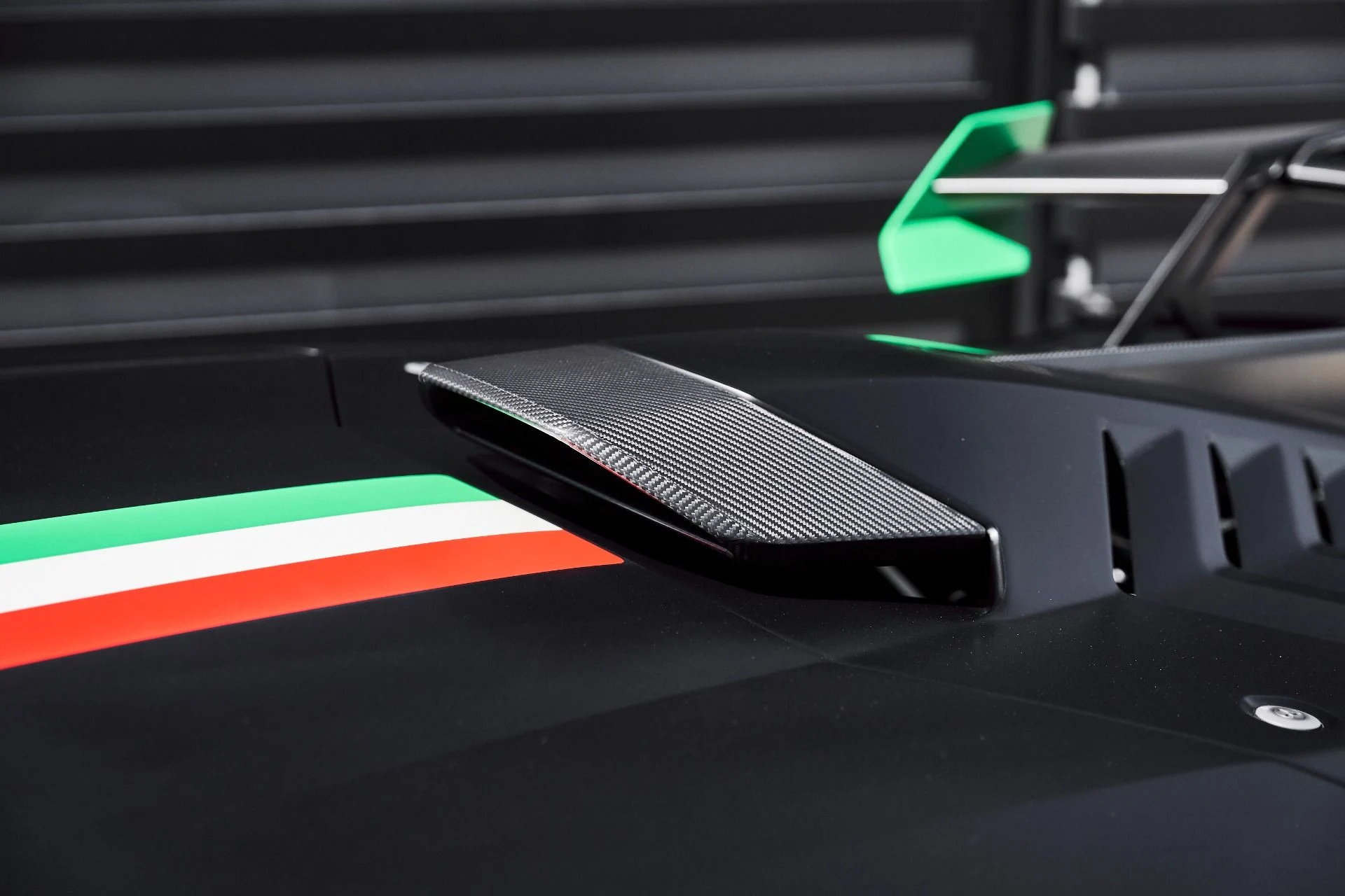 mph013_2738566810_Used_2022_Lamborghini_Huracan_STO_Base_1774488340_9e7a31c6cb