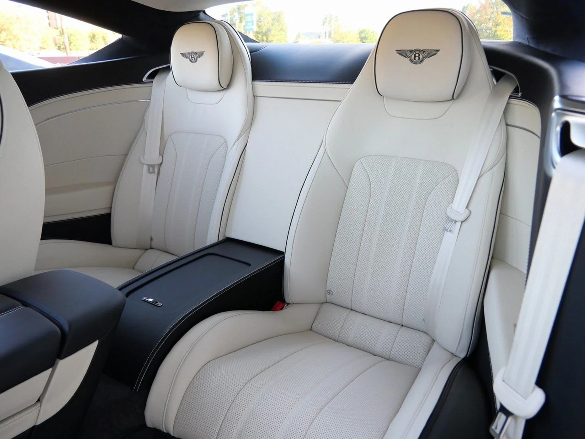 mph013_2739178496_39781a204a321457efc7fbb4d040290dx_be850cc72b