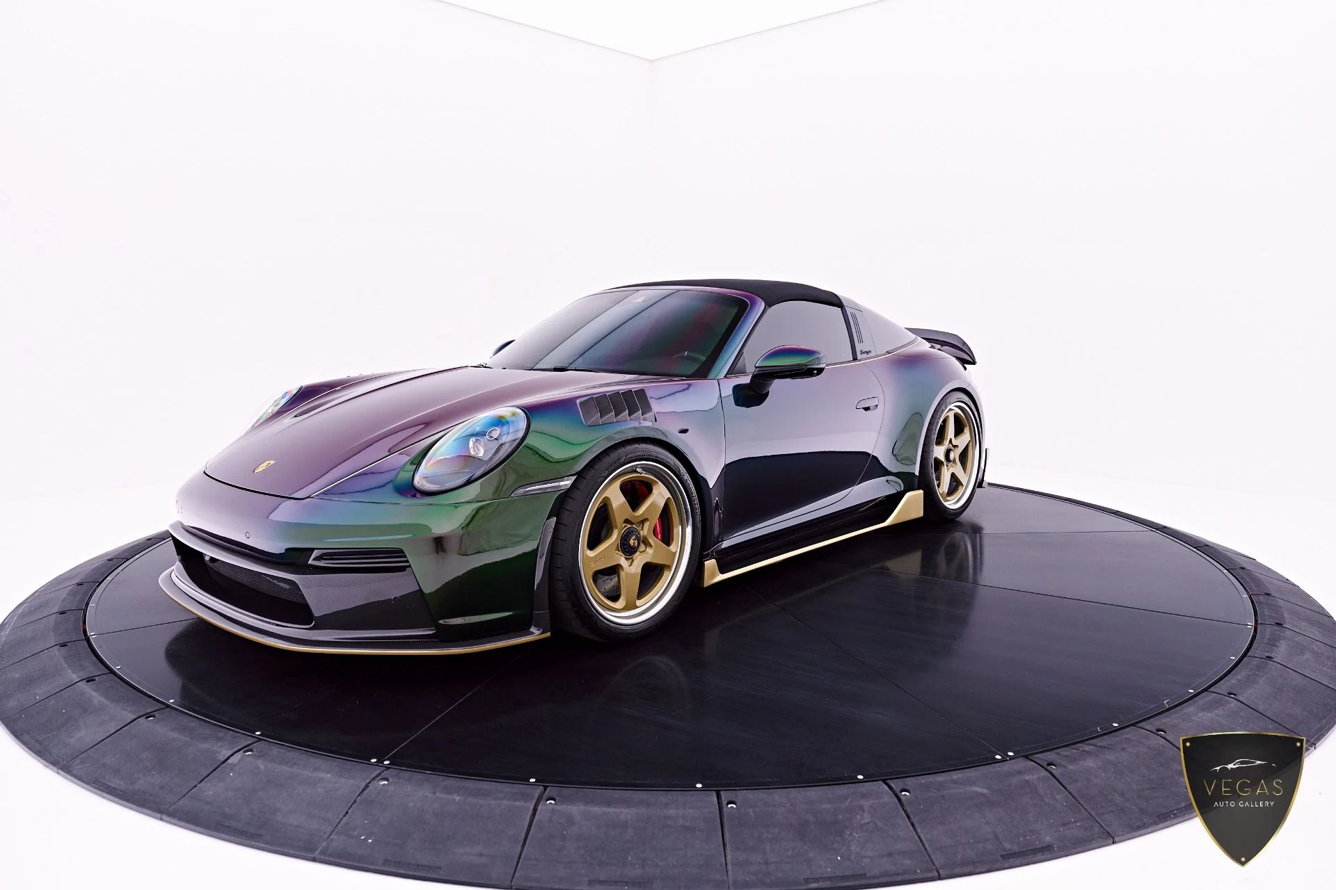mph013_2742386460_Used_2023_Porsche_911_Targa_4_GTS_1782343349_8be3e2095c