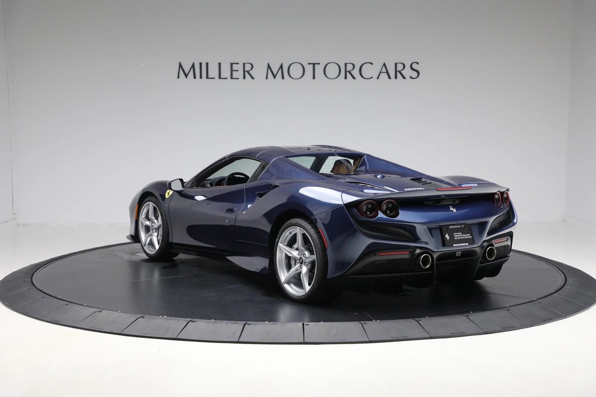 mph013_2745192153_Used_2022_Ferrari_F8_Spider_1331f912f8