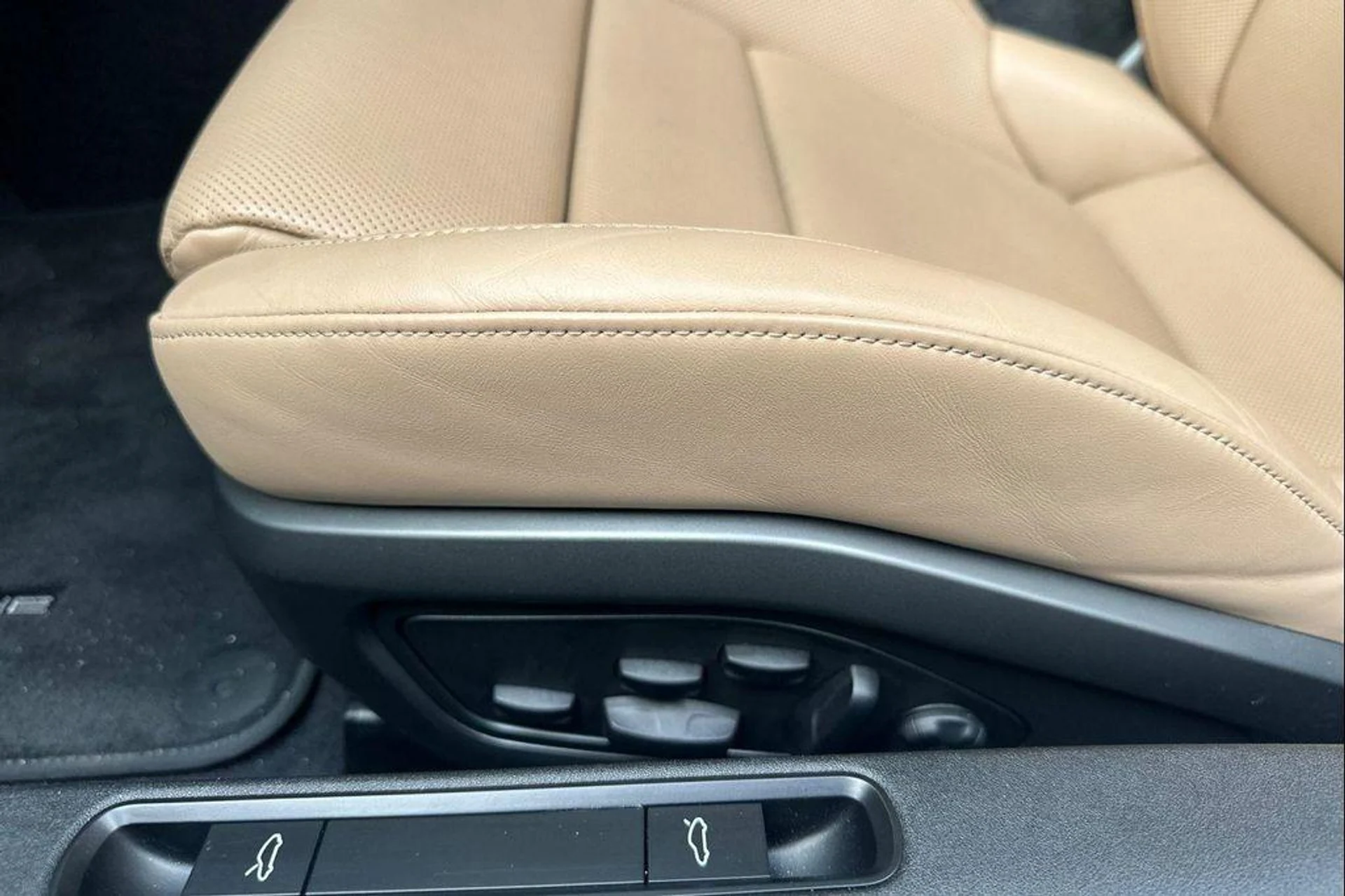 mph013_2752822054_0_Zub9_Iea_Oi5_Cv_54_Ct_S1_Cz_UK_2_KE_3e2cd8ca1d