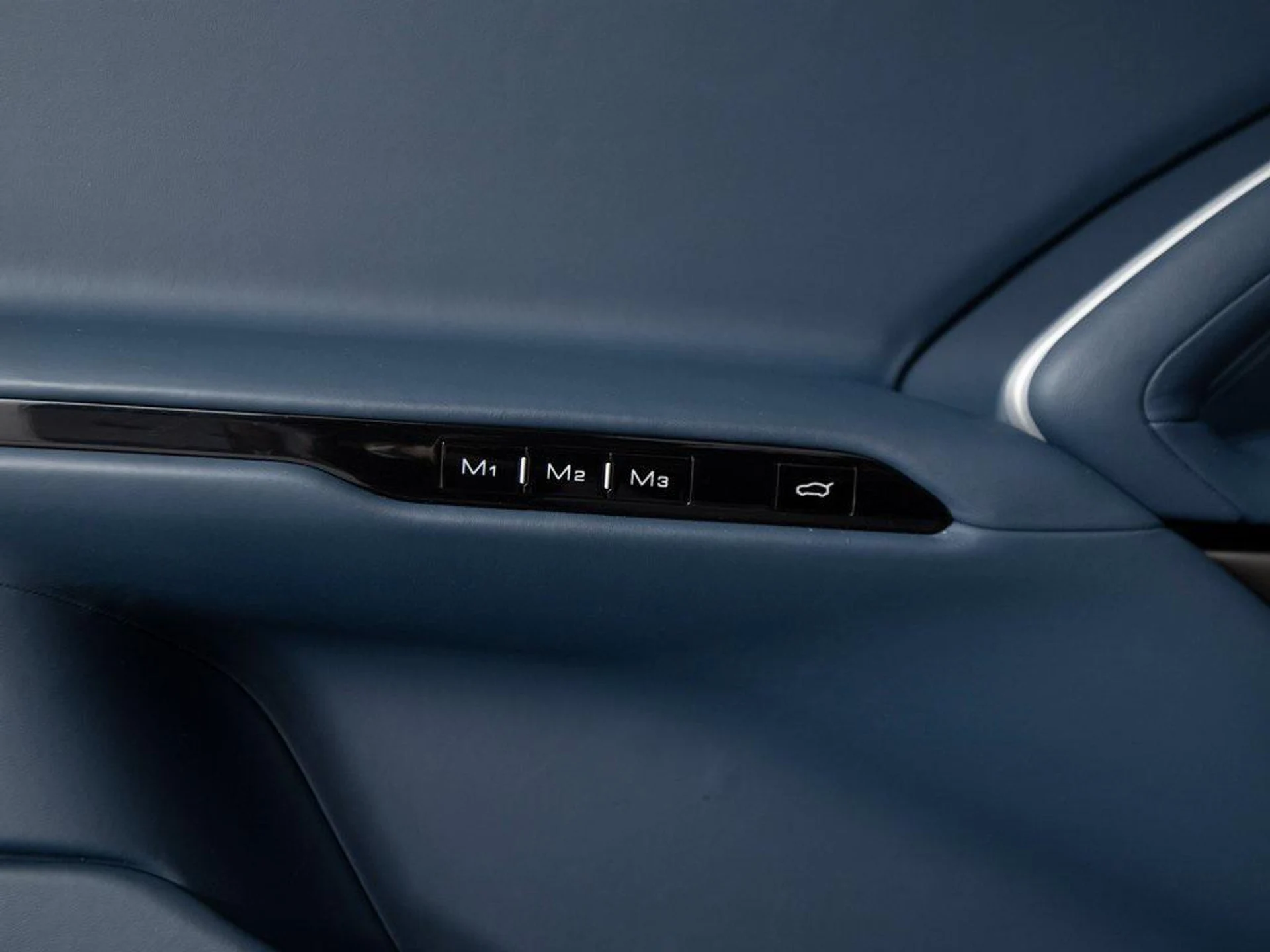 mph013_2753197328_cprl_Txk_FG_82n4_KLF_2_Z1_A_ge4a50_6b92d6b78f