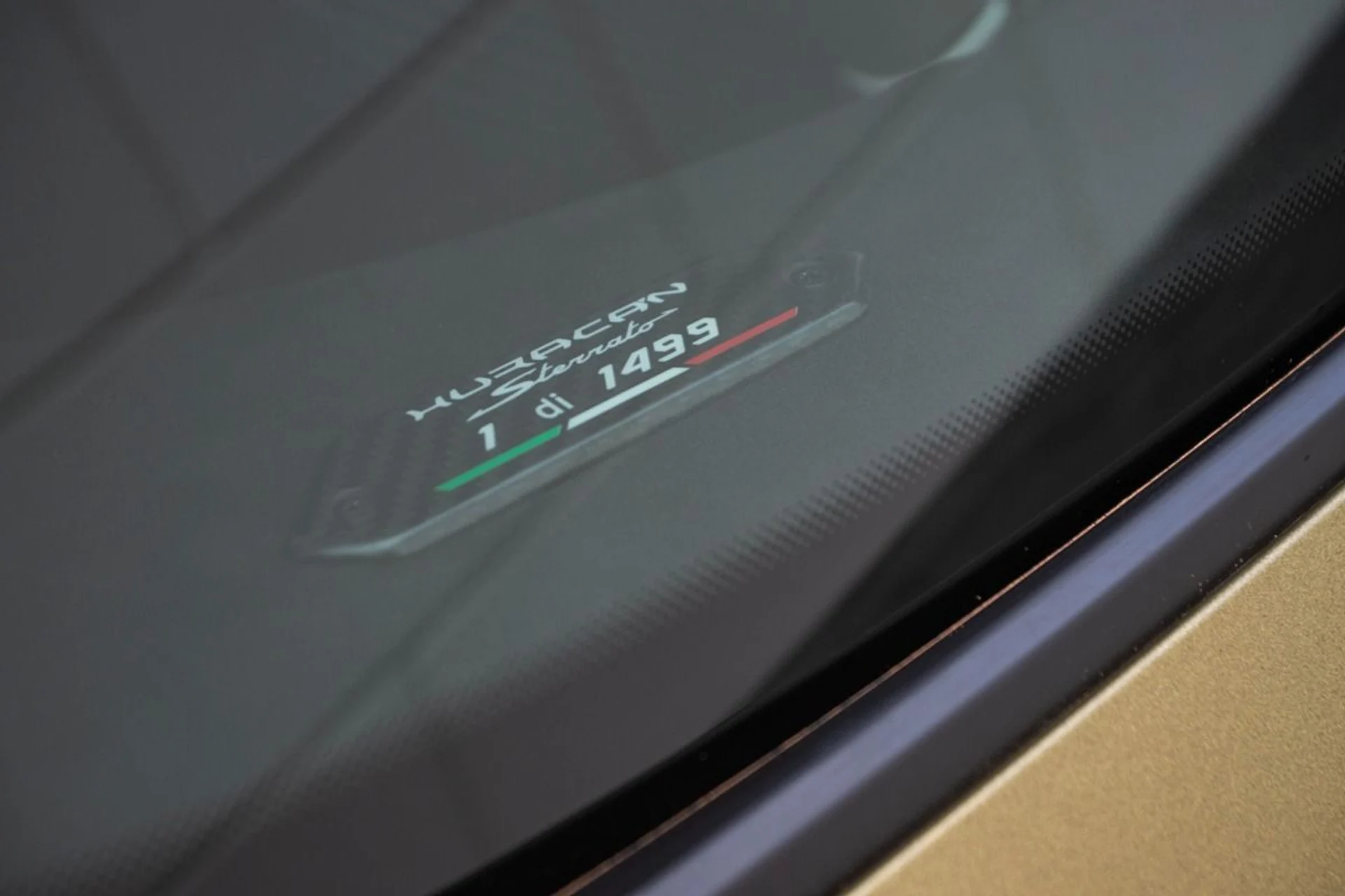 mph013_2755527808_Used_2023_Lamborghini_Huracan_Sterrato_1769868848_d72de4c205