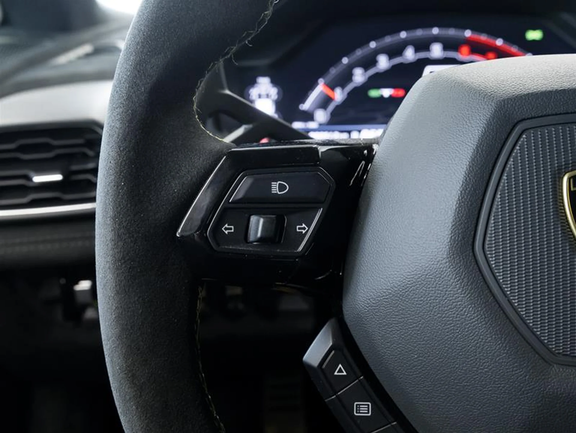 mph013_2757852374_11625444_1564141396_332fad25f4