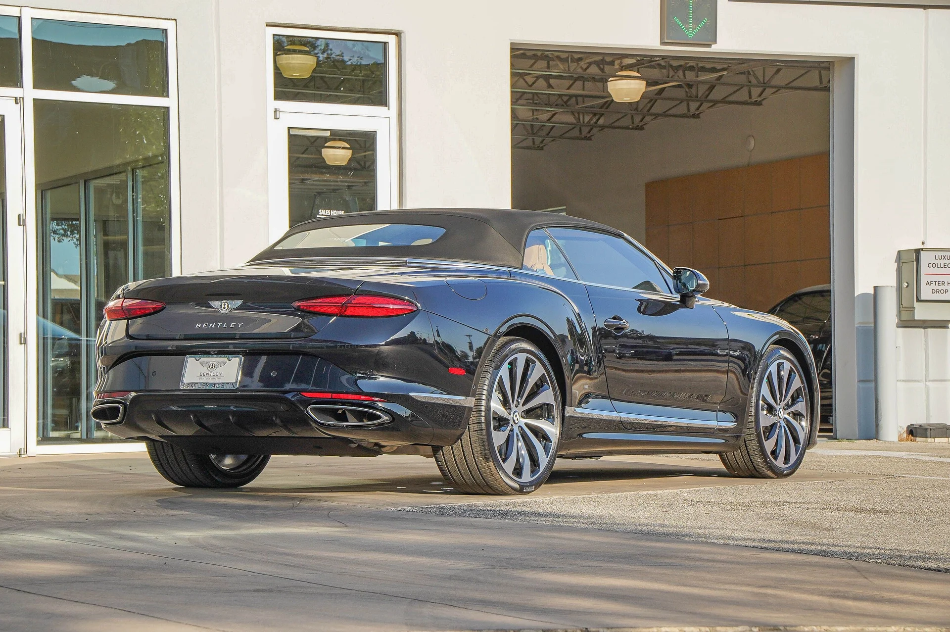 mph013_2760674194_Hi_Tech_Luxury_Imports_LLC_SCBDP_4_ZG_6_TC_025074_image_13_045cfcb927