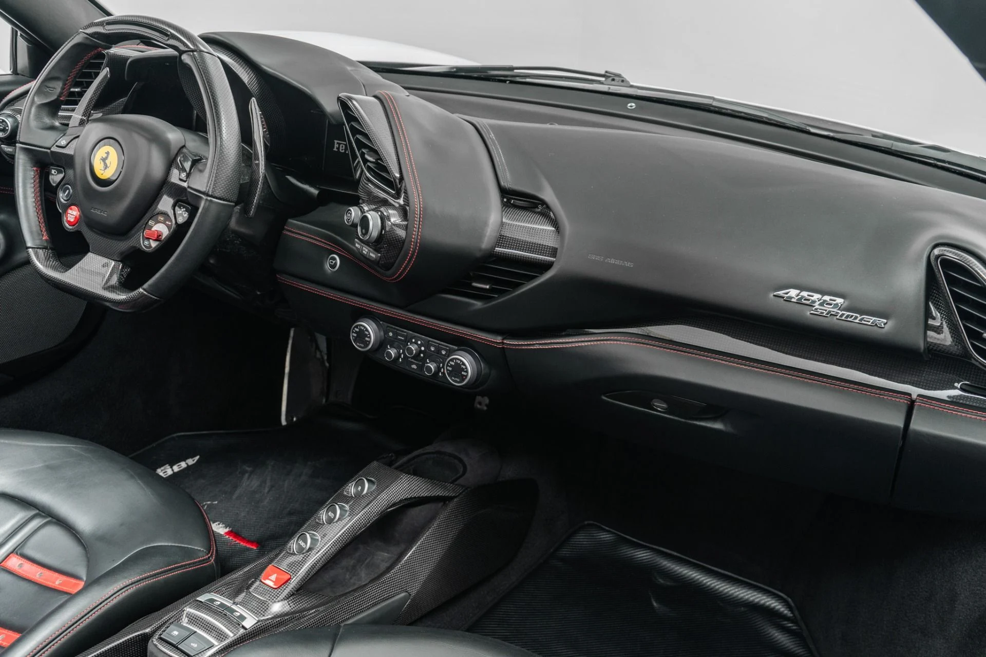 mph013_2764824614_Used_2018_Ferrari_488_Spider_1783615982_742150bad2