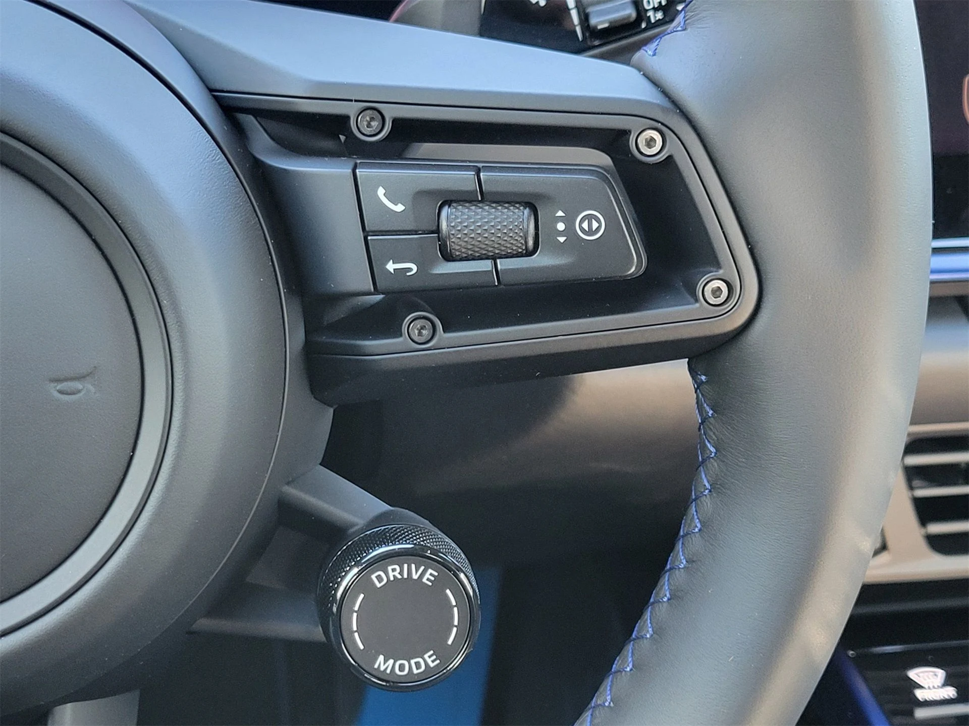 mph013_2771826319_de7ce85fdb346b2893e6665c78798cee_dc6f3f2836