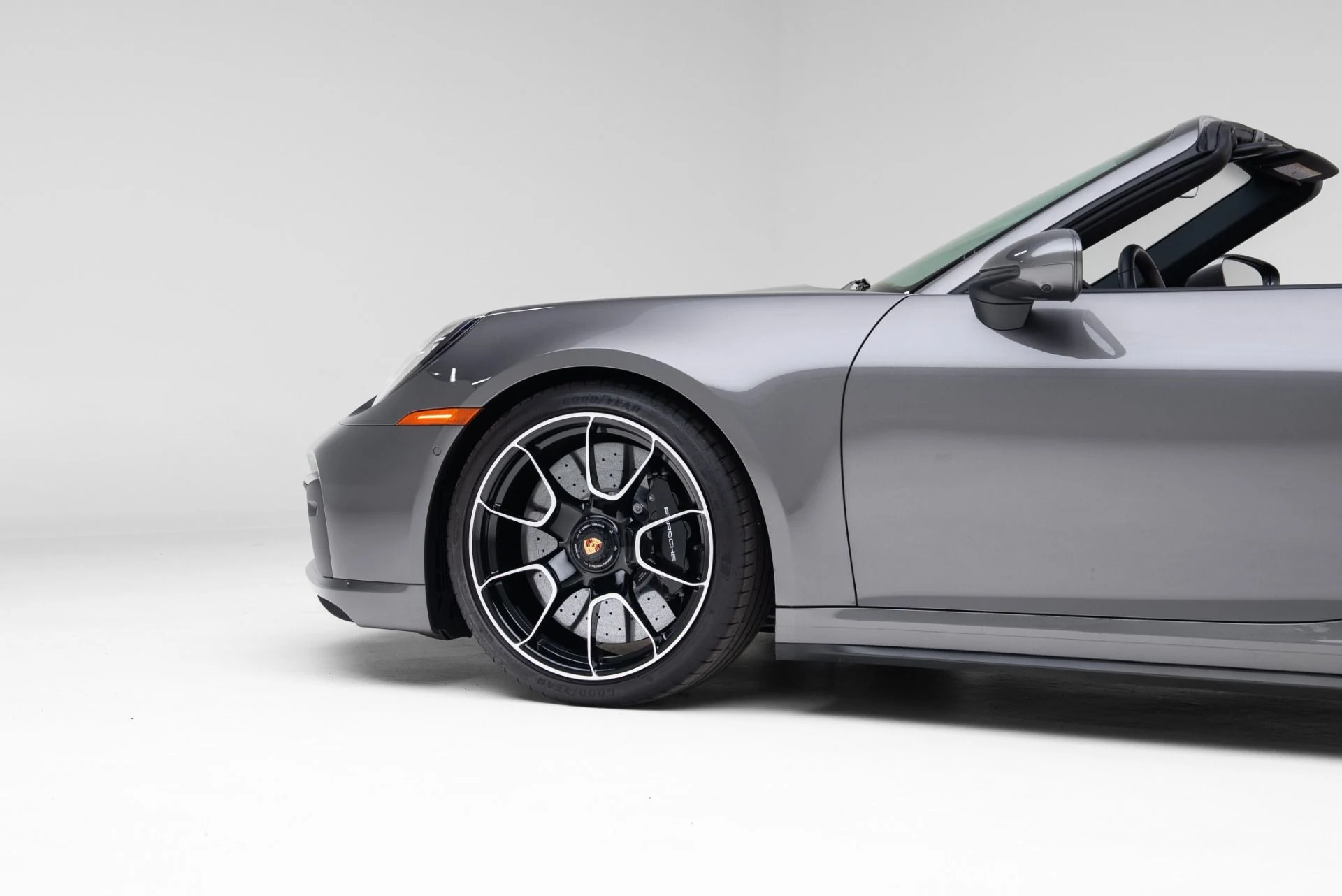 mph013_2772959506_Used_2024_Porsche_911_Turbo_S_1770940586_246cb99da9