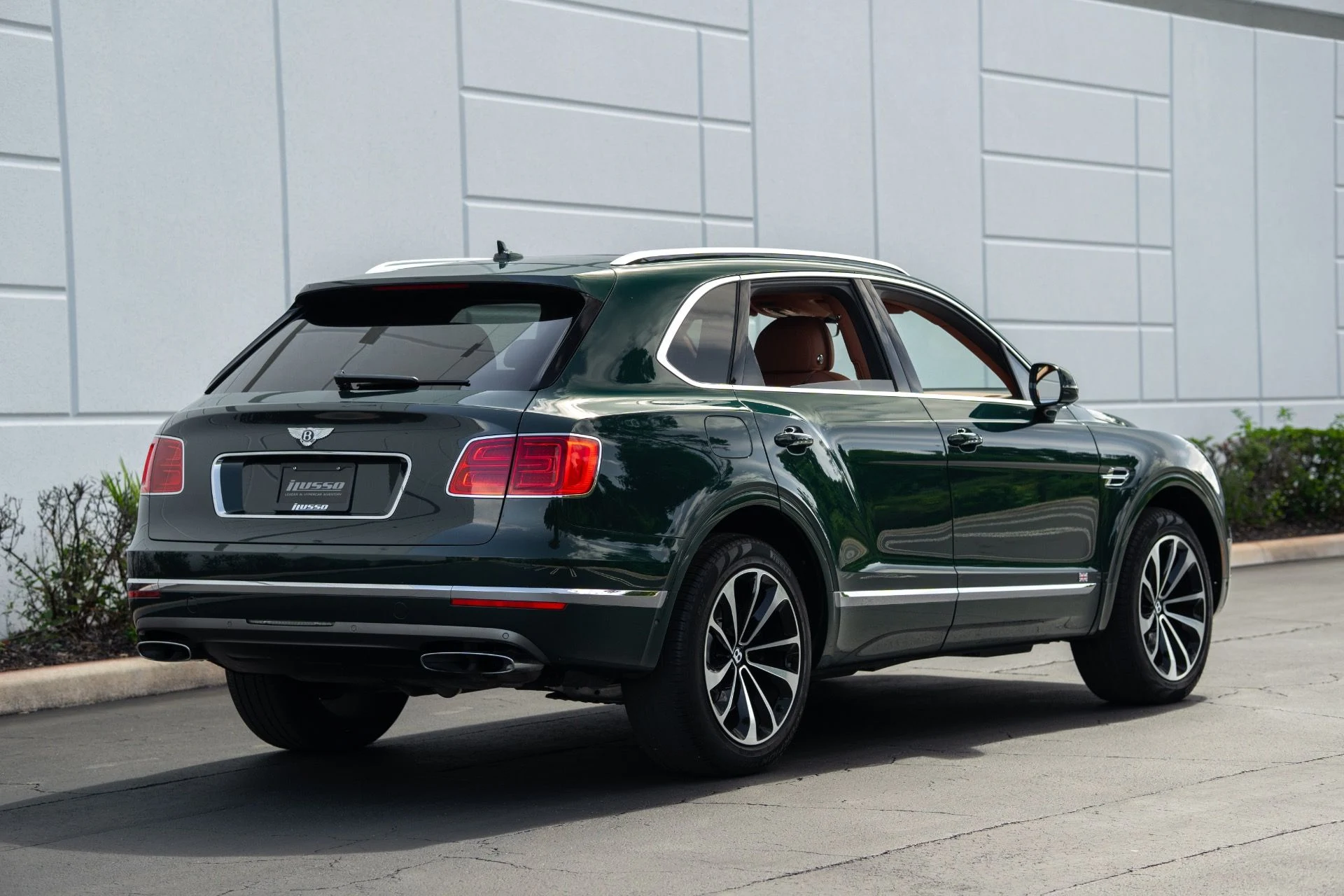 mph013_2773414935_Used_2017_Bentley_Bentayga_W12_First_Edition_1762986986_135bba9dc1