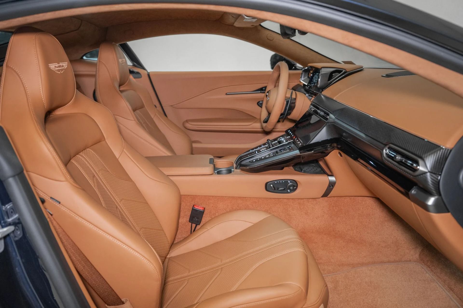mph013_2778490519_New_2026_ASTON_MARTIN_VANTAGE_1759243573_7ecab07261