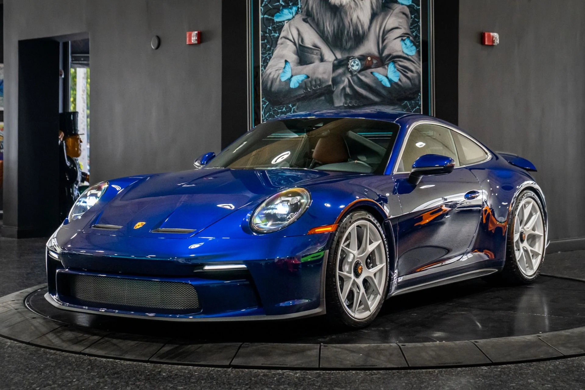 mph013_2784296210_Used_2024_Porsche_911_ST_5341963_1766128393_7e5b54384d