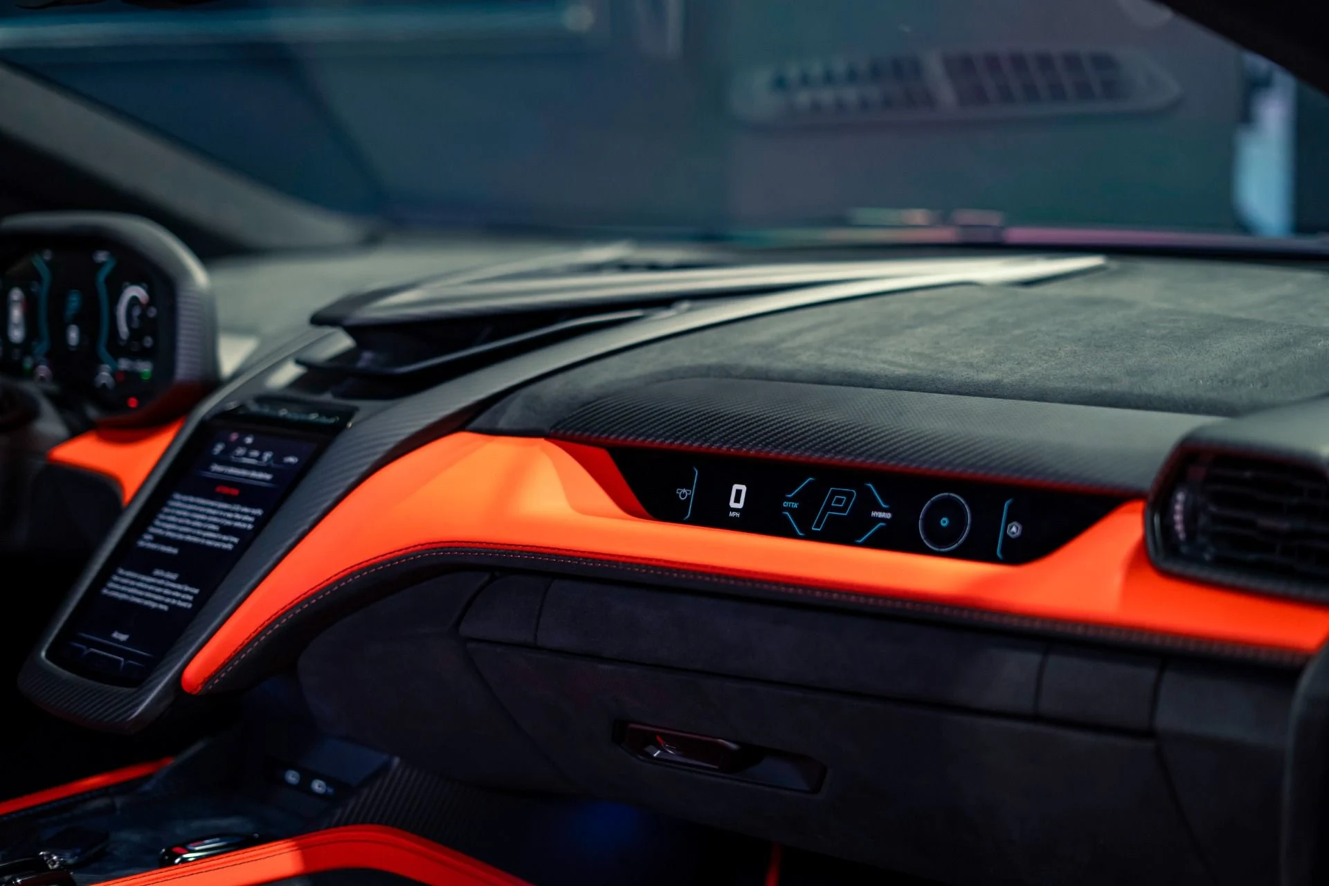 mph013_2802207646_Used_2025_Lamborghini_Revuelto_836_MSRP_Full_Body_PPF_Carbon_Roof_1780087440_8035a69d33