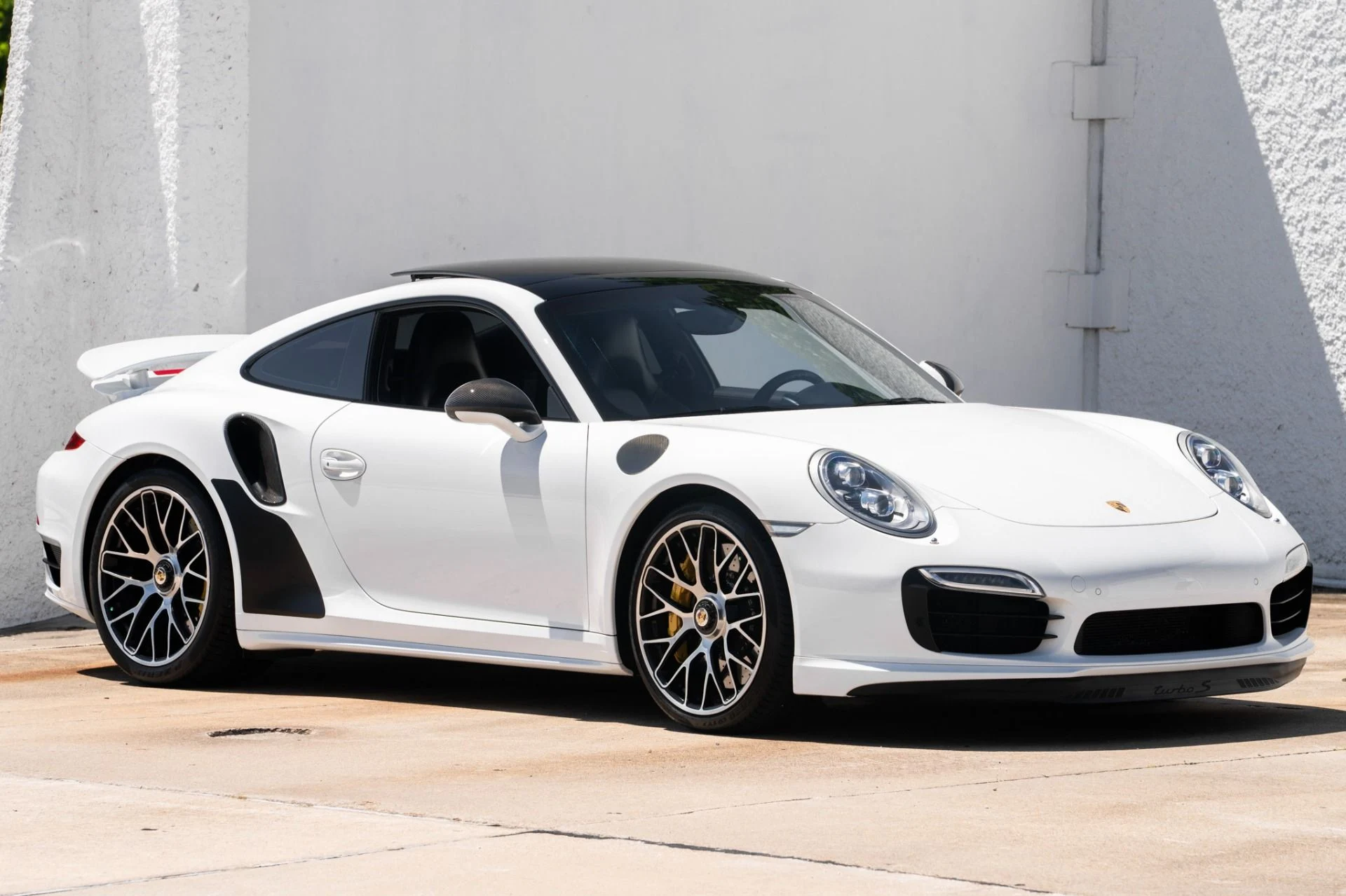 mph013_2806973161_Used_2016_Porsche_911_Turbo_S_1757446790_26503f1d55