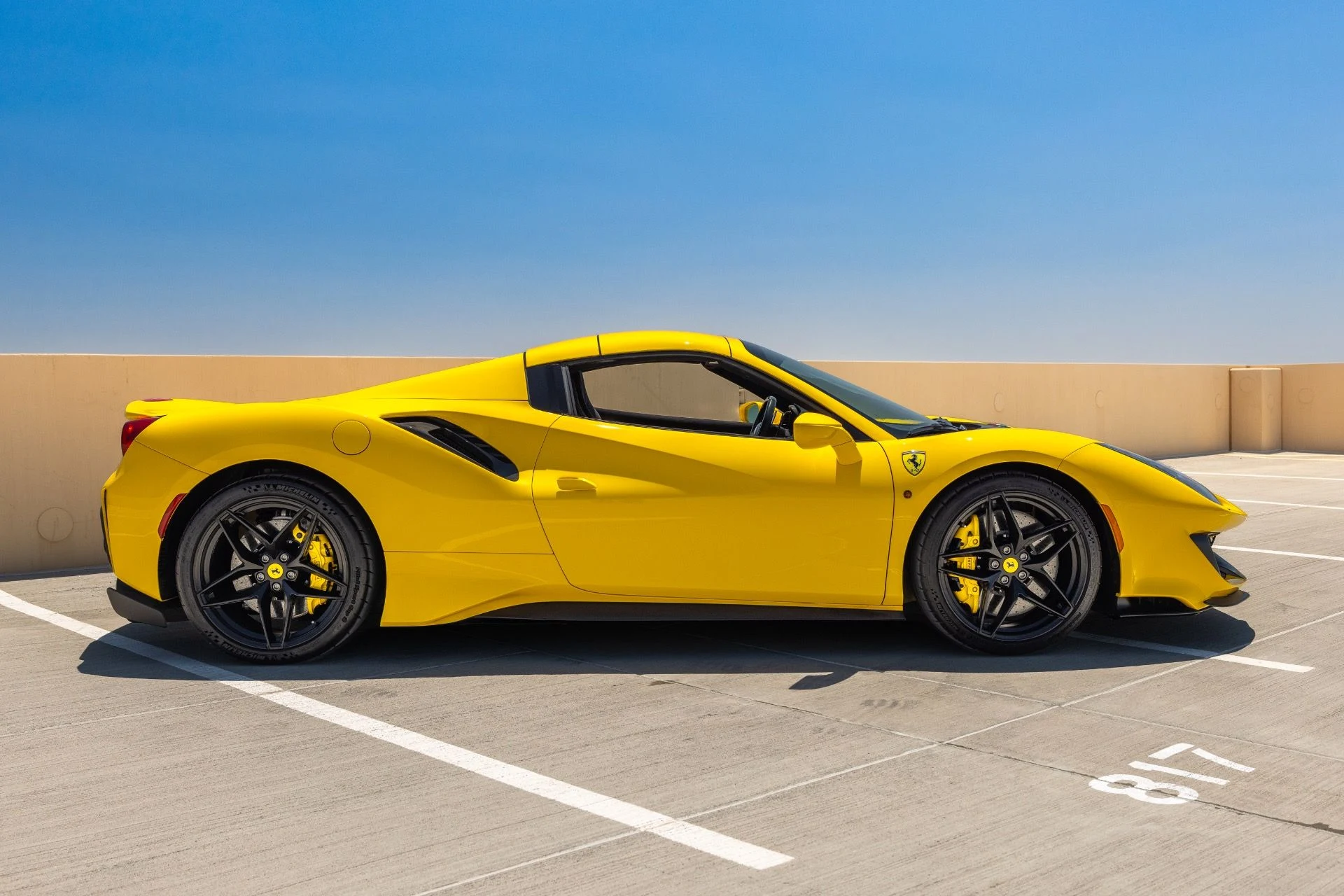 mph013_2808339429_Used_2020_Ferrari_488_Pista_Spider_1785218764_1b9e90decb