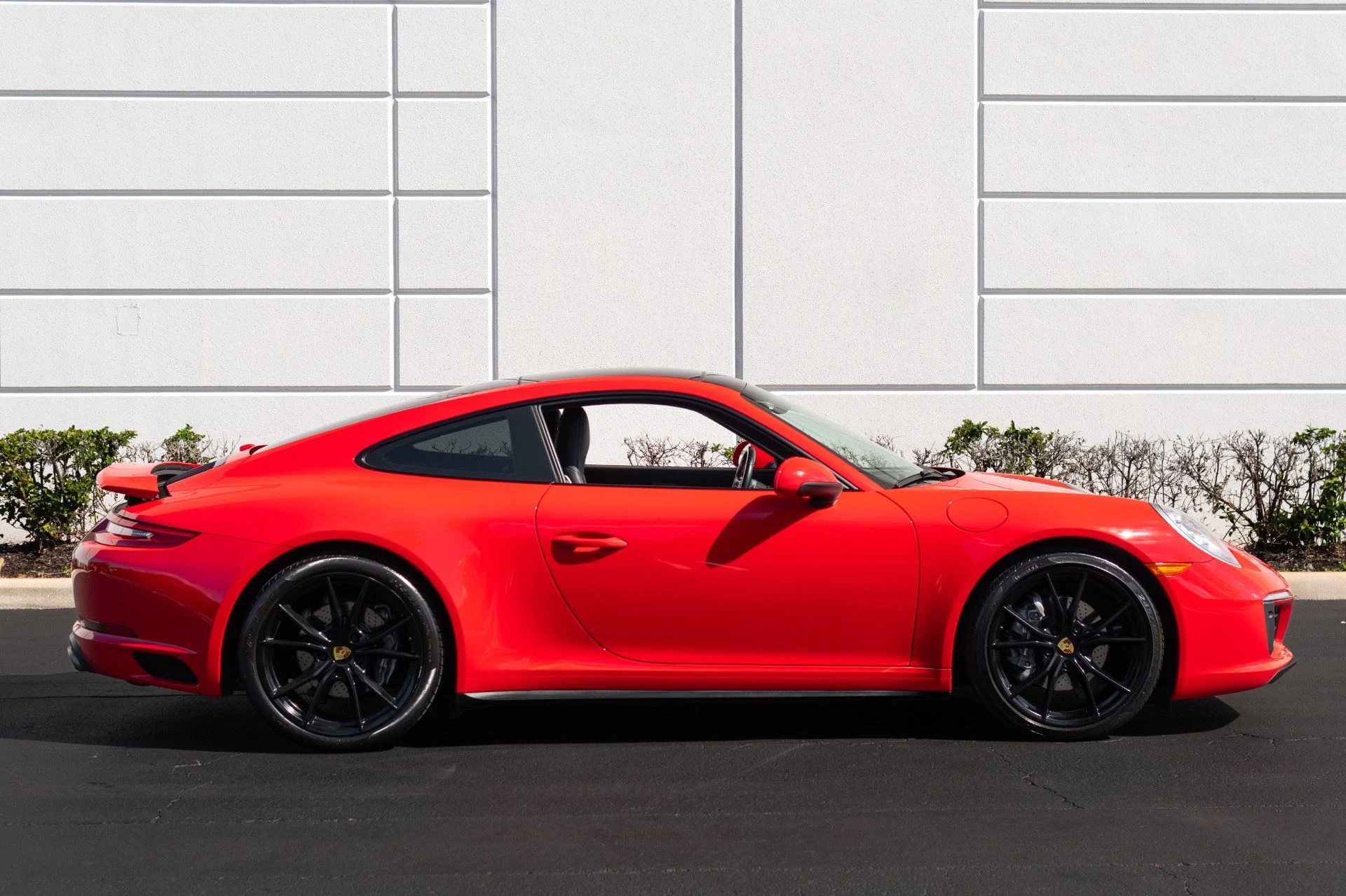 mph013_2815539192_Used_2019_Porsche_911_Carrera_4_1772073420_4ab9900bfe