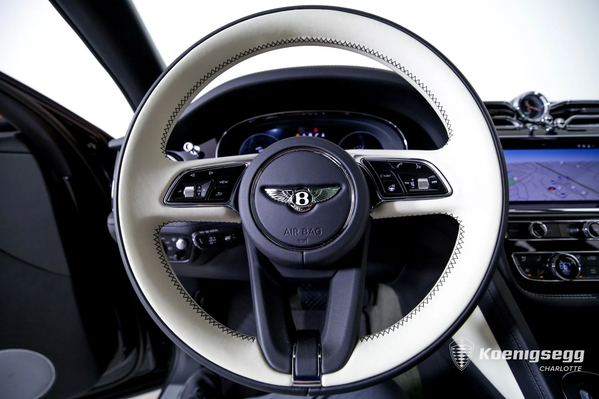 mph013_2820713838_Used_2022_Bentley_Bentayga_V8_1713469651_fd06c0c106