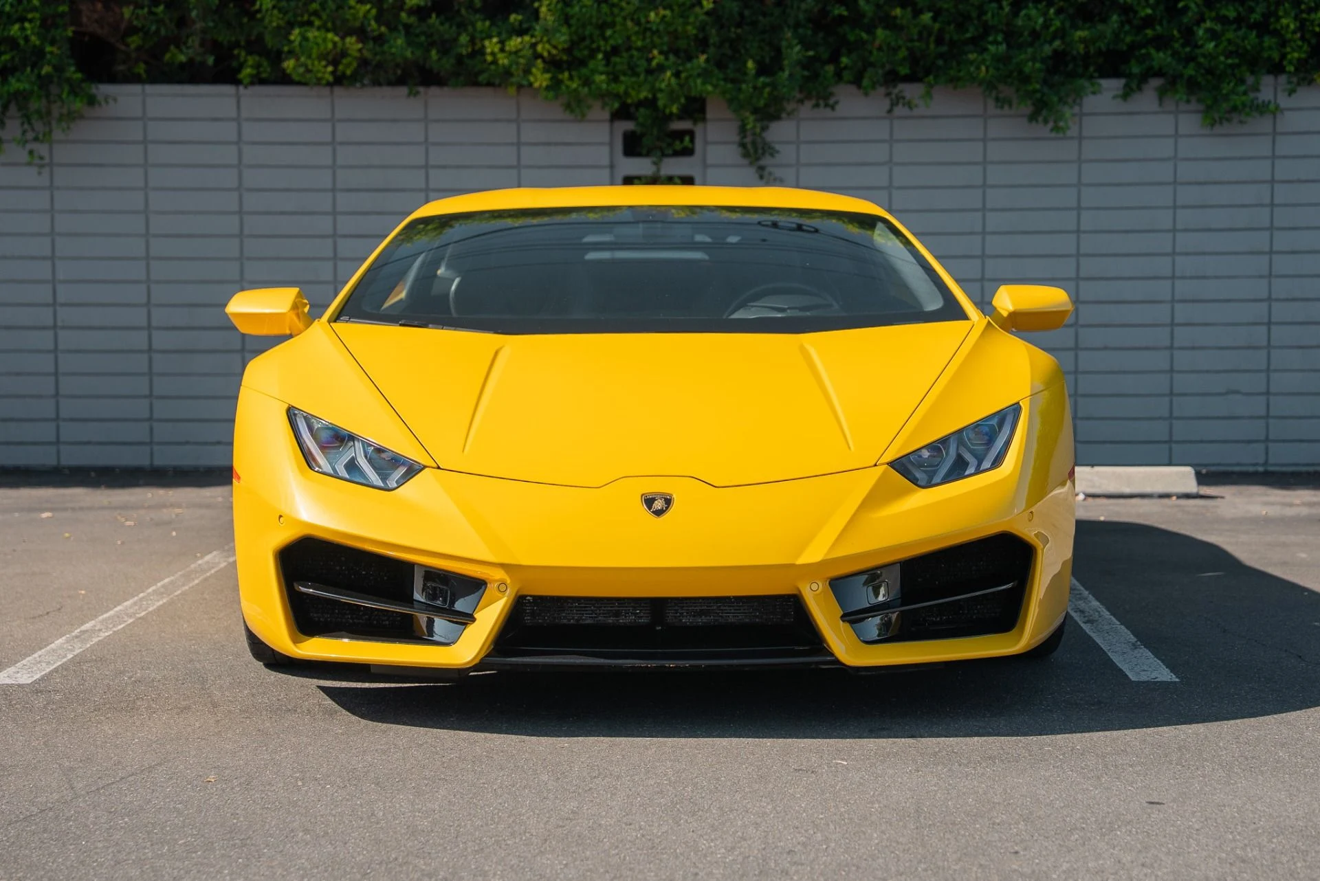 mph013_2821349638_Used_2018_Lamborghini_Huracan_LP_580_2_1762289056_80677e187b