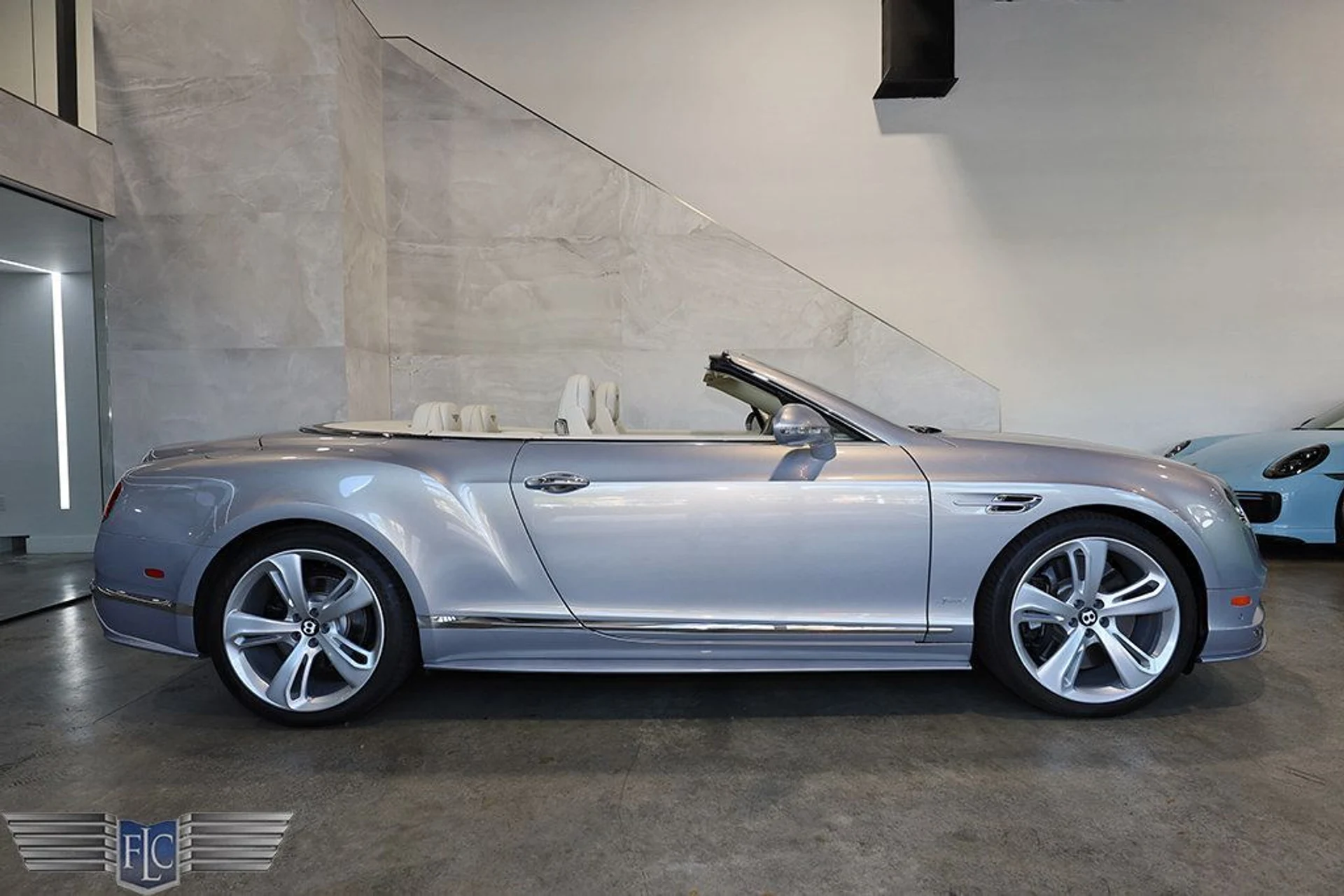 mph013_2823056753_used_2017_bentley_continental_gtspeedconvertible_9689_22985658_14_1024_b36d67e674