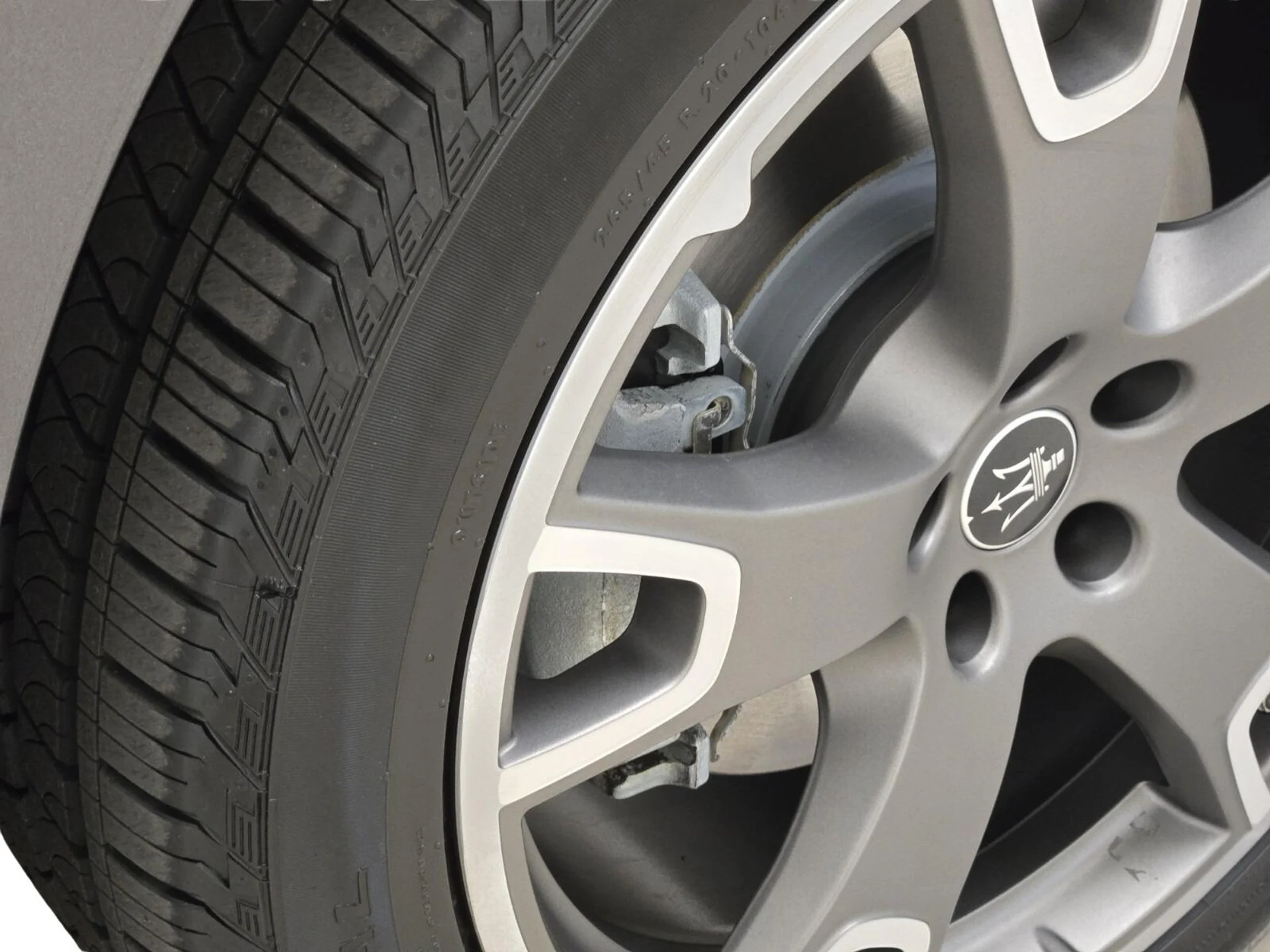 mph013_2826835796_Used_2022_Maserati_Levante_GT_1777355396_78d6ca44ad