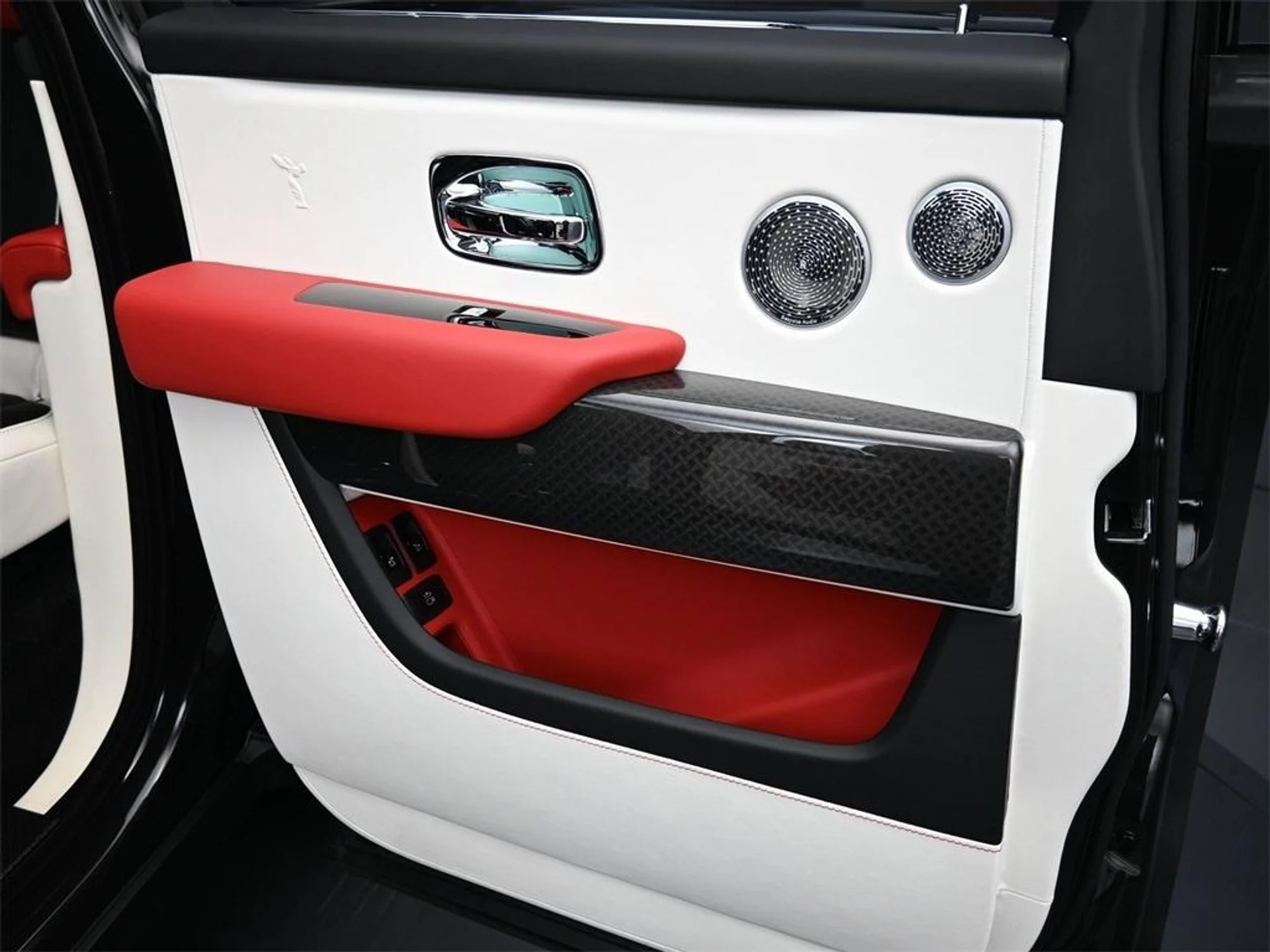 mph013_2832248562_ff_Gxxv0rq_Fm_A516u5_HO_3feo_Bv_Ow_97fa7934d5