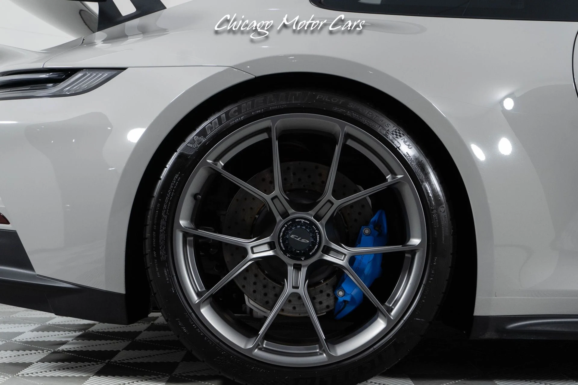 mph013_2836896349_12921_p14_l_86e9db710f