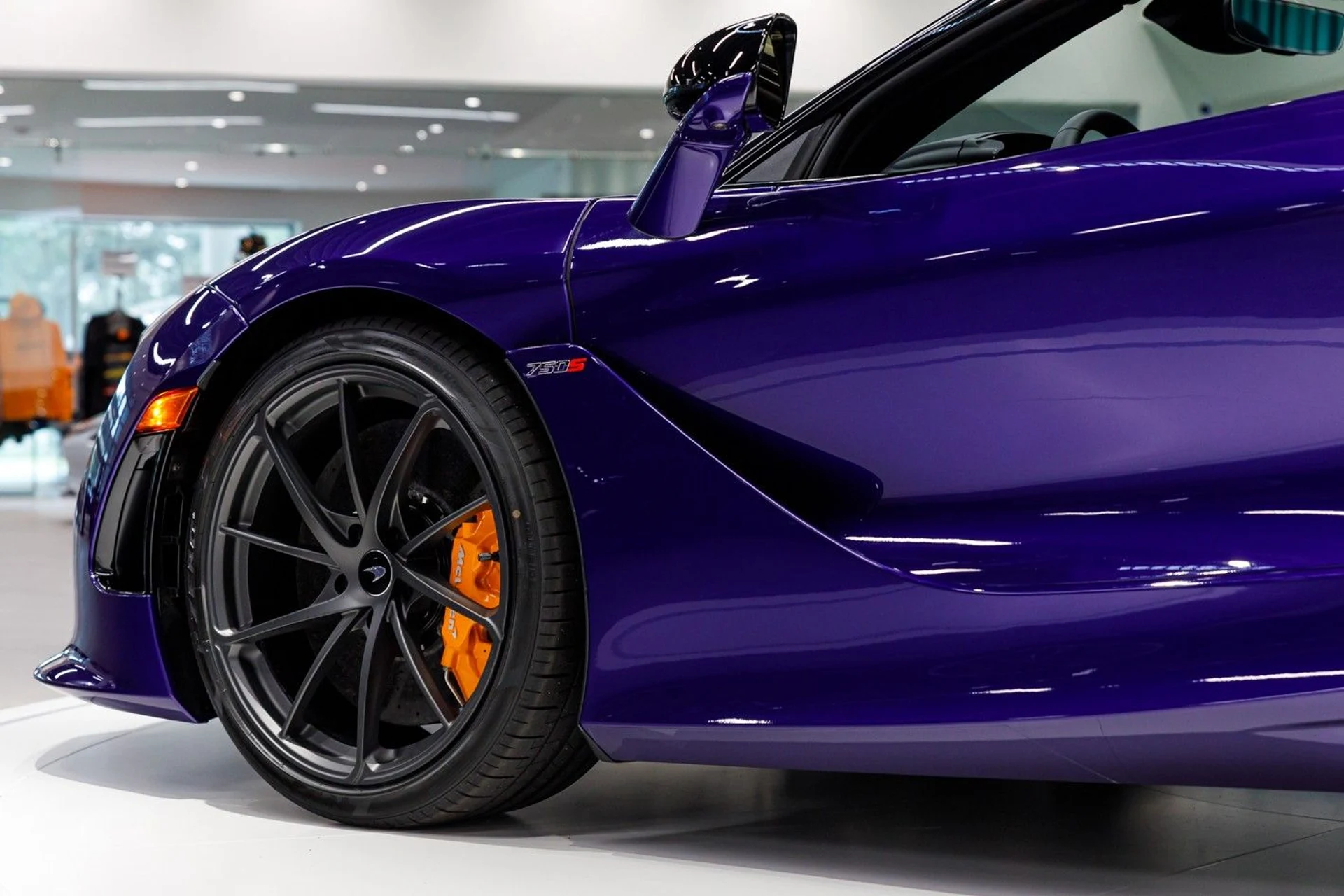 mph013_2842736427_627_p14_l_a6e3321b91