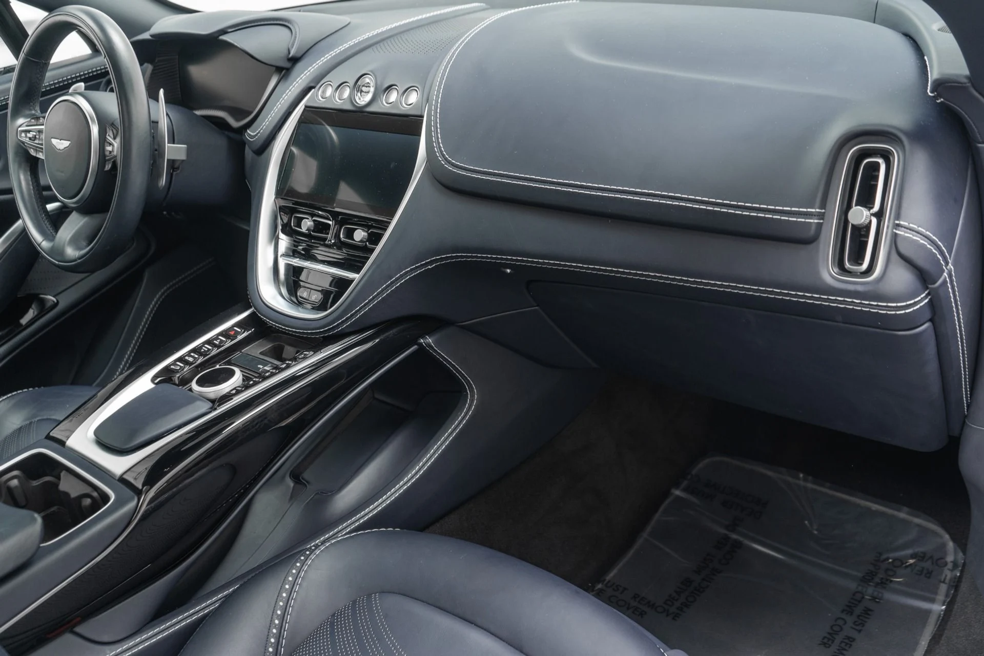 mph013_2842904577_Used_2022_Aston_Martin_DBX_Inspire_Interior_Panoramic_Glass_Roof_1768577426_ac56ec5fd9